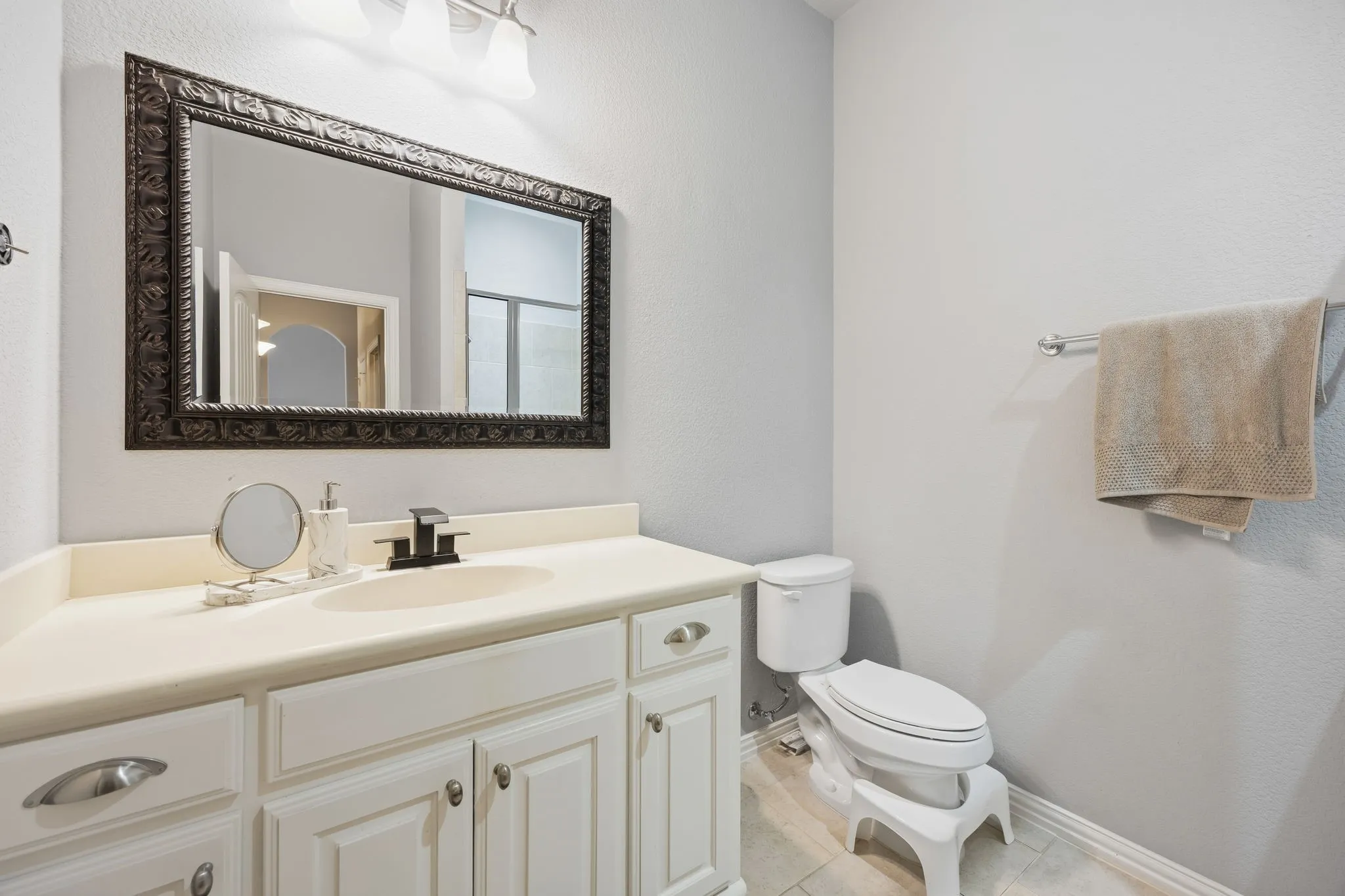 Single Family Residence For Sale in Tarrant County , 8416 Sandhill Crane Drive, Fort Worth, Texas 76118, 4 Bedroom, 3 Bathroom, 2 Garage spaces, 2,447 Sqft, built in 2013, mls#21387944, Real Estate Agent in Fort Worth, Homes For Sale in Tarrant county, Homes For Sale in Fort Worth, Realtor in Fort Worth Texas, Real Estate Brokerage Independent Realty Texas, Luminita Cordes Realtor