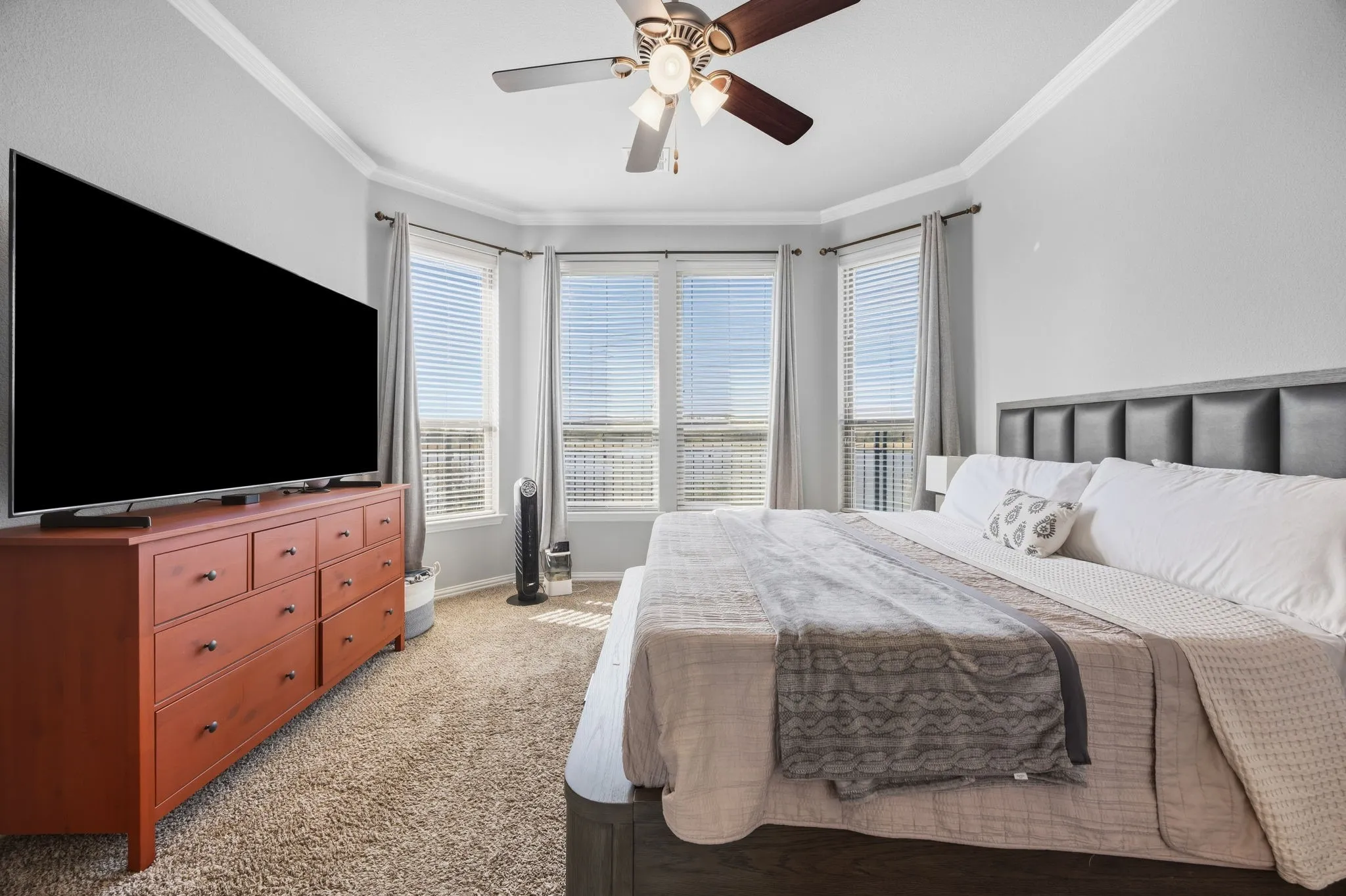 Single Family Residence For Sale in Tarrant County , 8416 Sandhill Crane Drive, Fort Worth, Texas 76118, 4 Bedroom, 3 Bathroom, 2 Garage spaces, 2,447 Sqft, built in 2013, mls#21387944, Real Estate Agent in Fort Worth, Homes For Sale in Tarrant county, Homes For Sale in Fort Worth, Realtor in Fort Worth Texas, Real Estate Brokerage Independent Realty Texas, Luminita Cordes Realtor