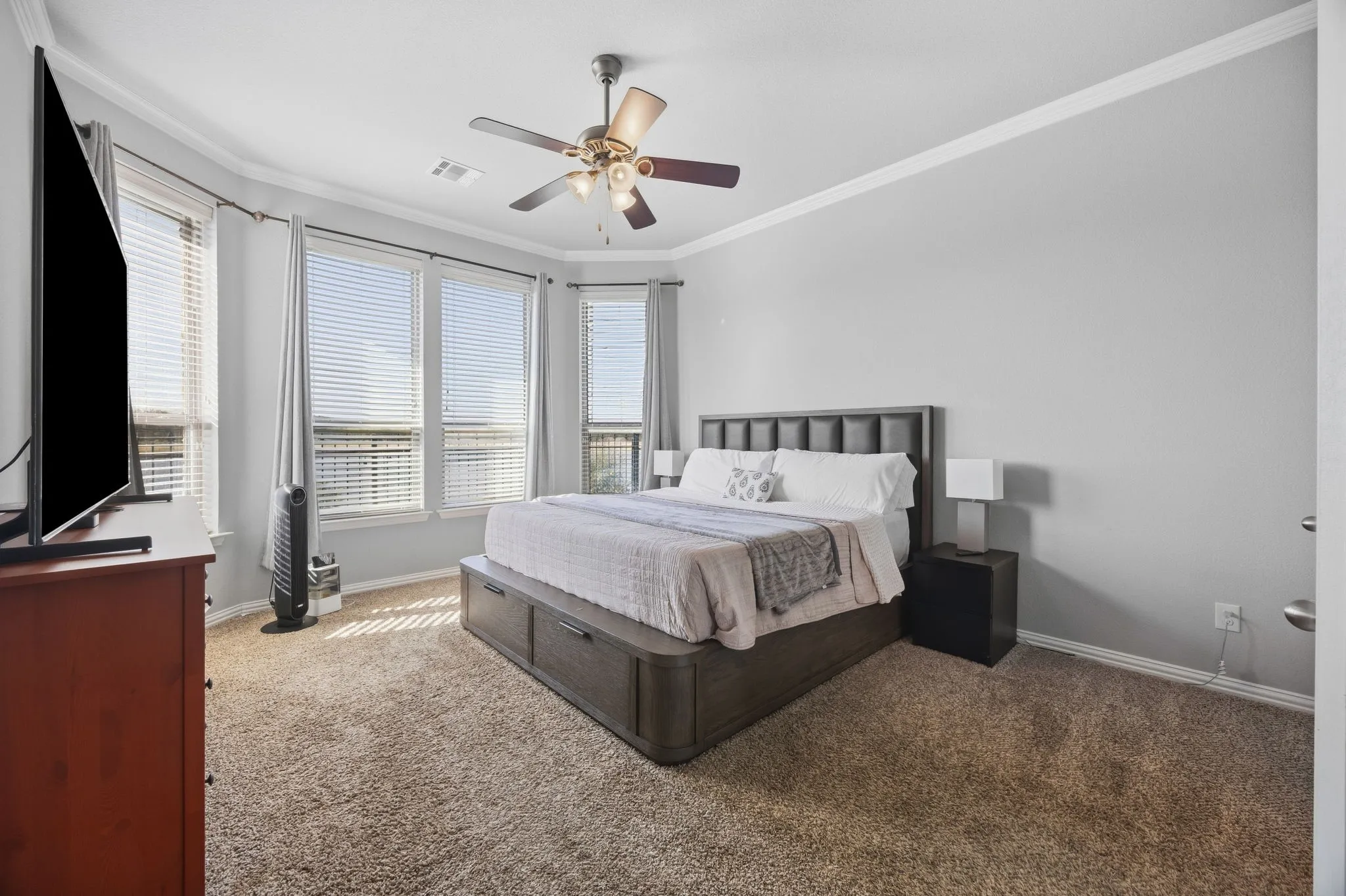 Single Family Residence For Sale in Tarrant County , 8416 Sandhill Crane Drive, Fort Worth, Texas 76118, 4 Bedroom, 3 Bathroom, 2 Garage spaces, 2,447 Sqft, built in 2013, mls#21387944, Real Estate Agent in Fort Worth, Homes For Sale in Tarrant county, Homes For Sale in Fort Worth, Realtor in Fort Worth Texas, Real Estate Brokerage Independent Realty Texas, Luminita Cordes Realtor