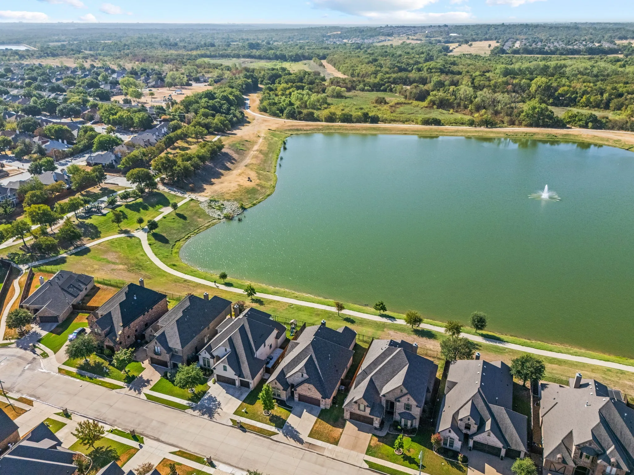 Single Family Residence For Sale in Tarrant County , 8416 Sandhill Crane Drive, Fort Worth, Texas 76118, 4 Bedroom, 3 Bathroom, 2 Garage spaces, 2,447 Sqft, built in 2013, mls#21387944, Real Estate Agent in Fort Worth, Homes For Sale in Tarrant county, Homes For Sale in Fort Worth, Realtor in Fort Worth Texas, Real Estate Brokerage Independent Realty Texas, Luminita Cordes Realtor