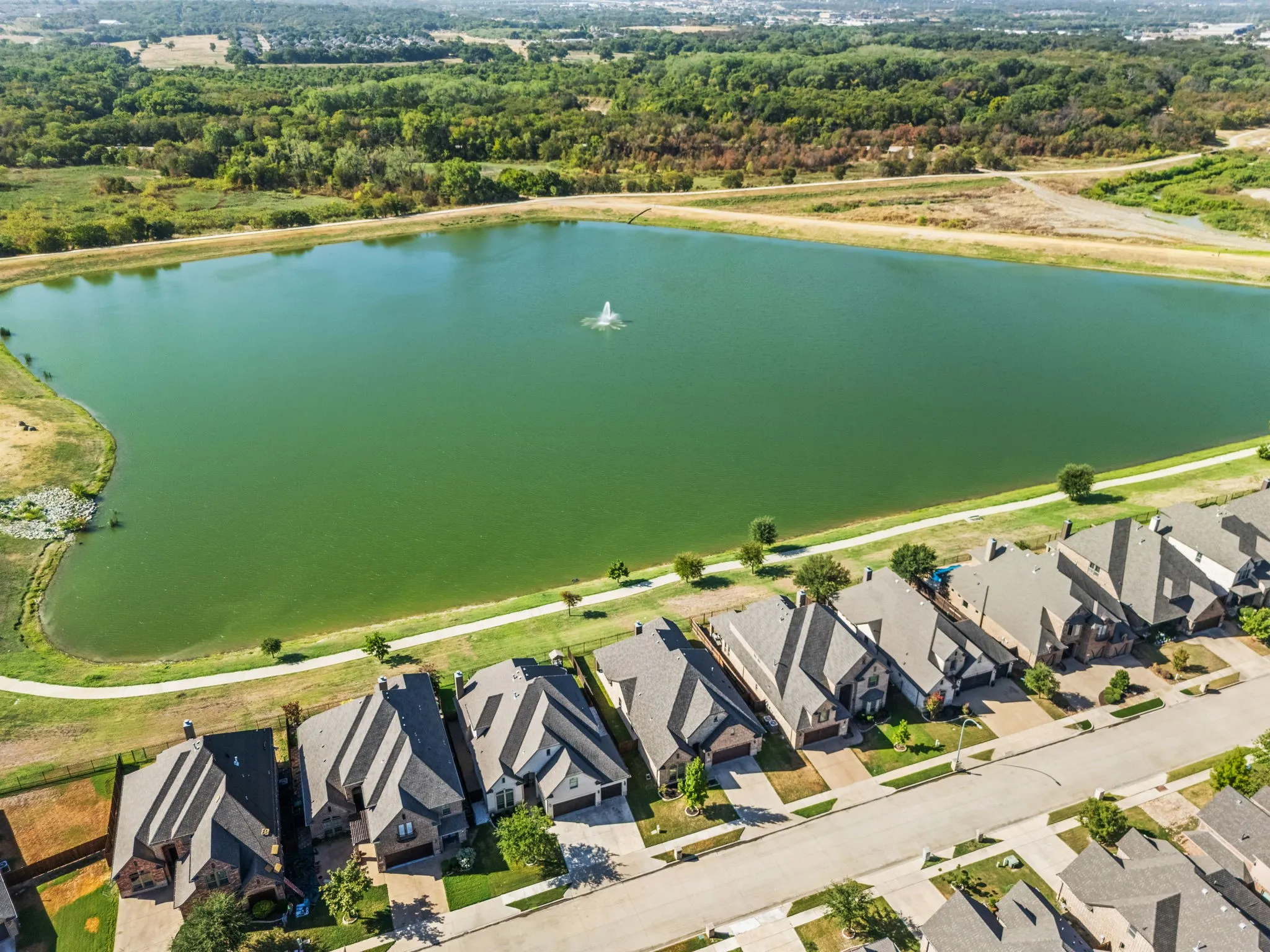 Single Family Residence For Sale in Tarrant County , 8416 Sandhill Crane Drive, Fort Worth, Texas 76118, 4 Bedroom, 3 Bathroom, 2 Garage spaces, 2,447 Sqft, built in 2013, mls#21387944, Real Estate Agent in Fort Worth, Homes For Sale in Tarrant county, Homes For Sale in Fort Worth, Realtor in Fort Worth Texas, Real Estate Brokerage Independent Realty Texas, Luminita Cordes Realtor