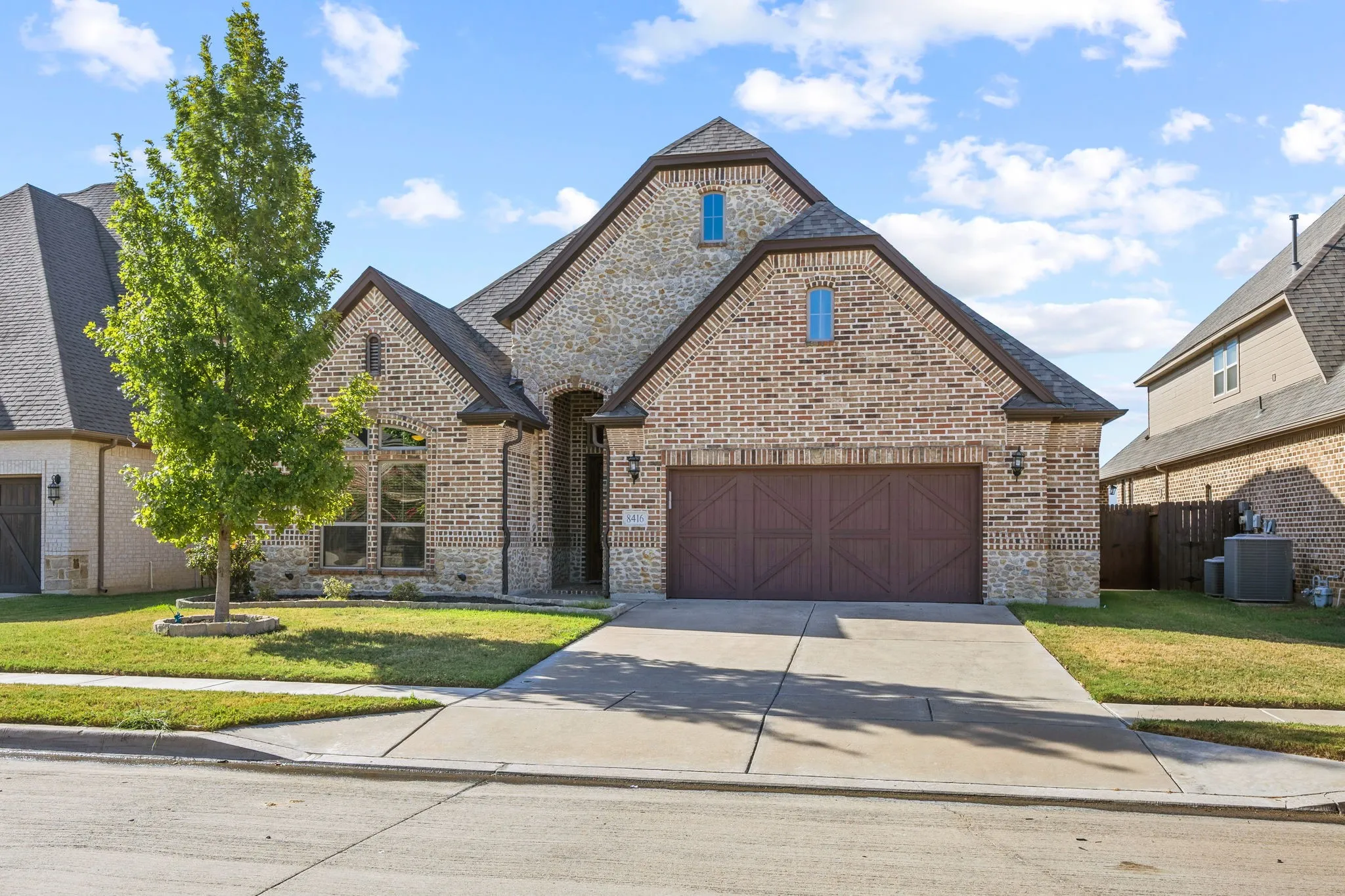 Single Family Residence For Sale in Tarrant County , 8416 Sandhill Crane Drive, Fort Worth, Texas 76118, 4 Bedroom, 3 Bathroom, 2 Garage spaces, 2,447 Sqft, built in 2013, mls#21387944, Real Estate Agent in Fort Worth, Homes For Sale in Tarrant county, Homes For Sale in Fort Worth, Realtor in Fort Worth Texas, Real Estate Brokerage Independent Realty Texas, Luminita Cordes Realtor