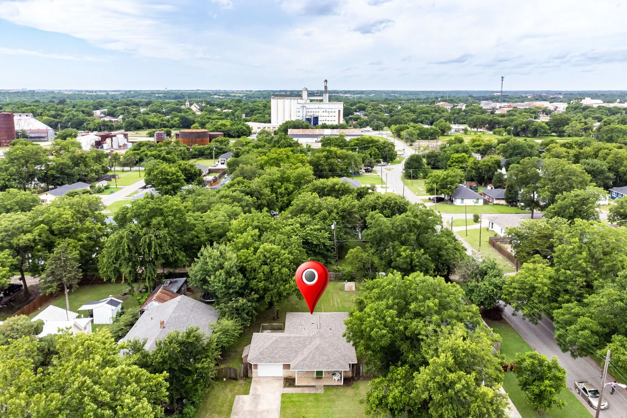 Single Family Residence For Rent in Grayson County , 604 S Maxey Street, Sherman, Texas 75090, 3 Bedroom, 2 Bathroom, 1 Garage spaces, 1,056 Sqft, built in 2007, mls#21387979, Real Estate Agent in Sherman, Homes For Rent in Grayson county, Homes For Rent in Sherman, Realtor in Sherman Texas, Real Estate Brokerage Independent Realty Texas, Luminita Cordes Realtor