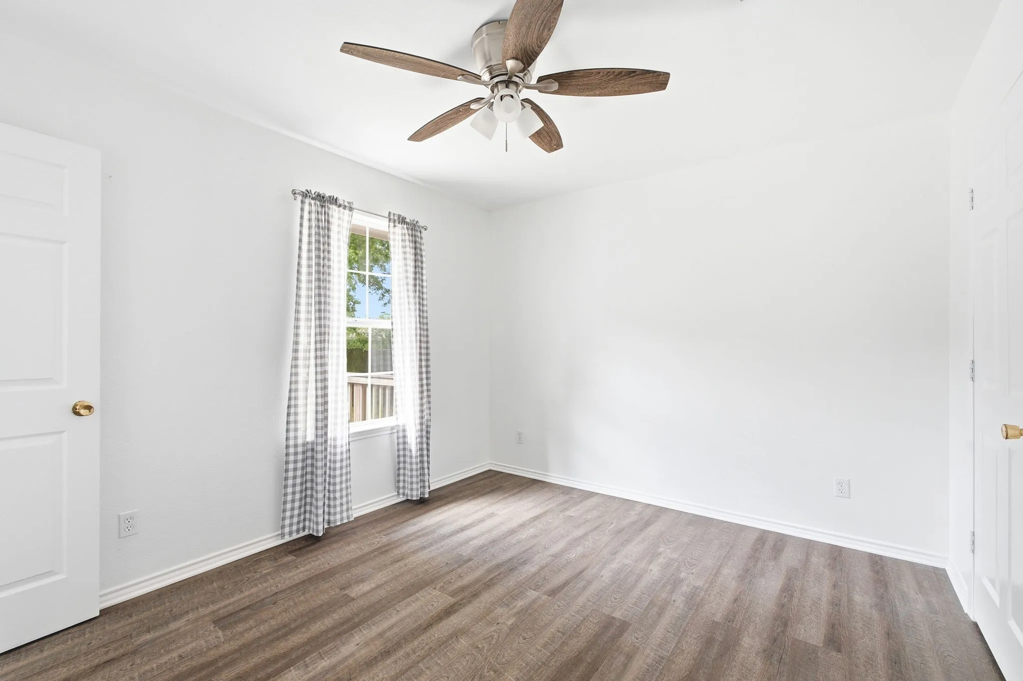 Single Family Residence For Rent in Grayson County , 604 S Maxey Street, Sherman, Texas 75090, 3 Bedroom, 2 Bathroom, 1 Garage spaces, 1,056 Sqft, built in 2007, mls#21387979, Real Estate Agent in Sherman, Homes For Rent in Grayson county, Homes For Rent in Sherman, Realtor in Sherman Texas, Real Estate Brokerage Independent Realty Texas, Luminita Cordes Realtor