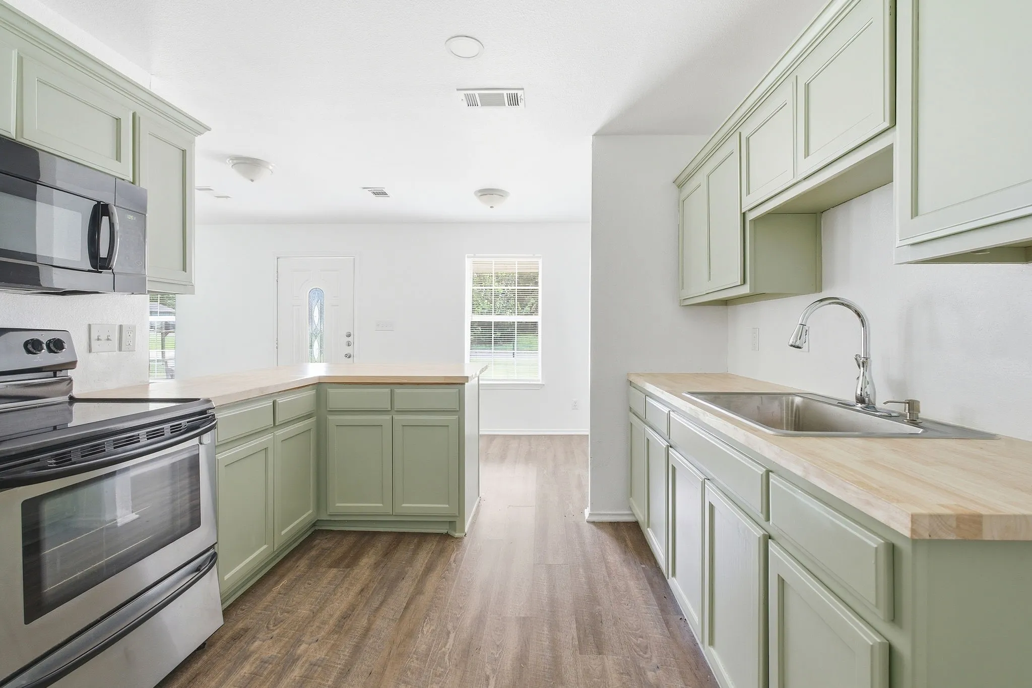 Single Family Residence For Rent in Grayson County , 604 S Maxey Street, Sherman, Texas 75090, 3 Bedroom, 2 Bathroom, 1 Garage spaces, 1,056 Sqft, built in 2007, mls#21387979, Real Estate Agent in Sherman, Homes For Rent in Grayson county, Homes For Rent in Sherman, Realtor in Sherman Texas, Real Estate Brokerage Independent Realty Texas, Luminita Cordes Realtor
