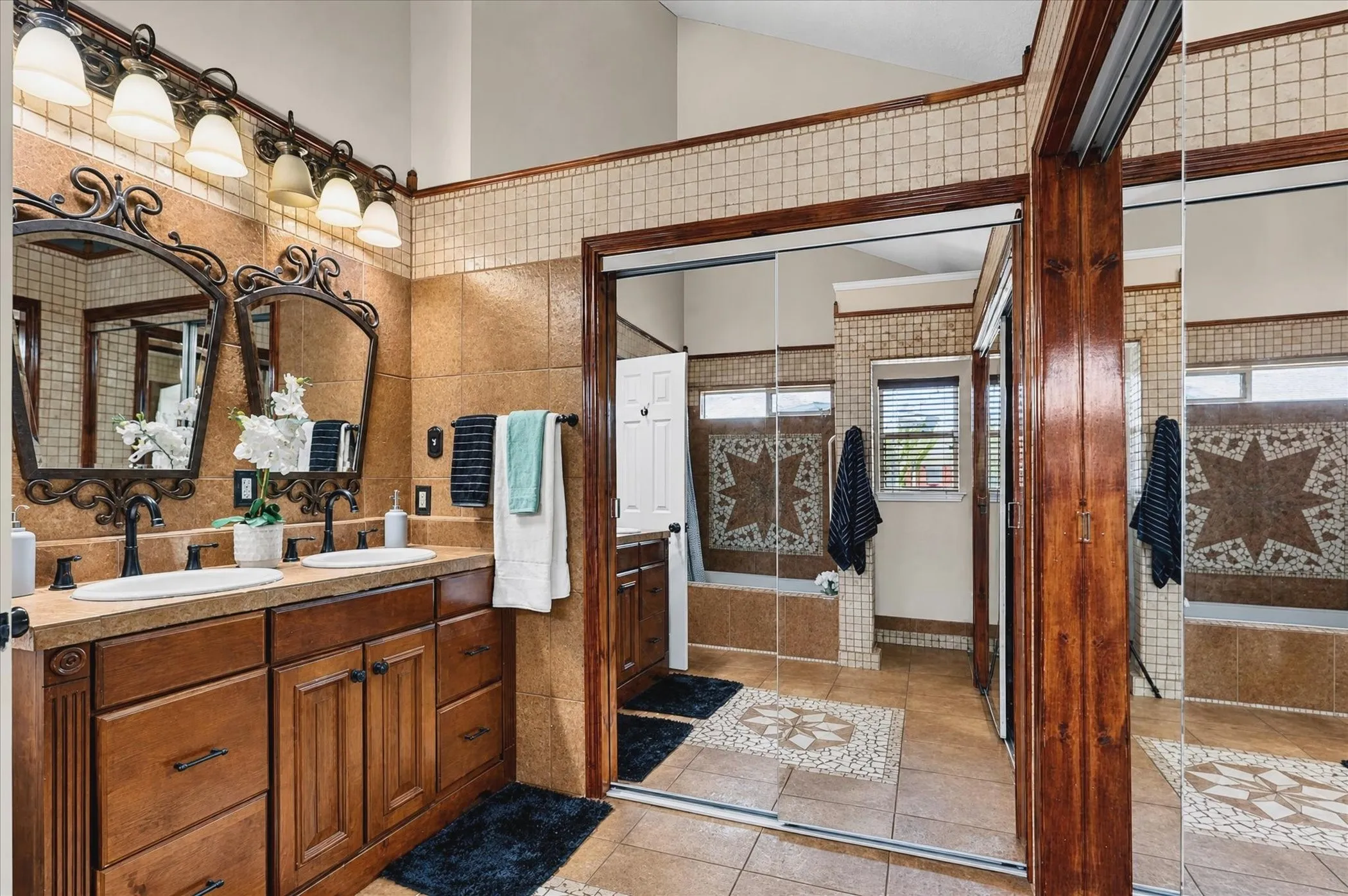 Single Family Residence For Sale in Tarrant County , 10634 Tall Oak Drive, Fort Worth, Texas 76108, 3 Bedroom, 2 Bathroom, 2 Garage spaces, 1,189 Sqft, built in 1983, mls#21386405, Real Estate Agent in Fort Worth, Homes For Sale in Tarrant county, Homes For Sale in Fort Worth, Realtor in Fort Worth Texas, Real Estate Brokerage Independent Realty Texas, Luminita Cordes Realtor