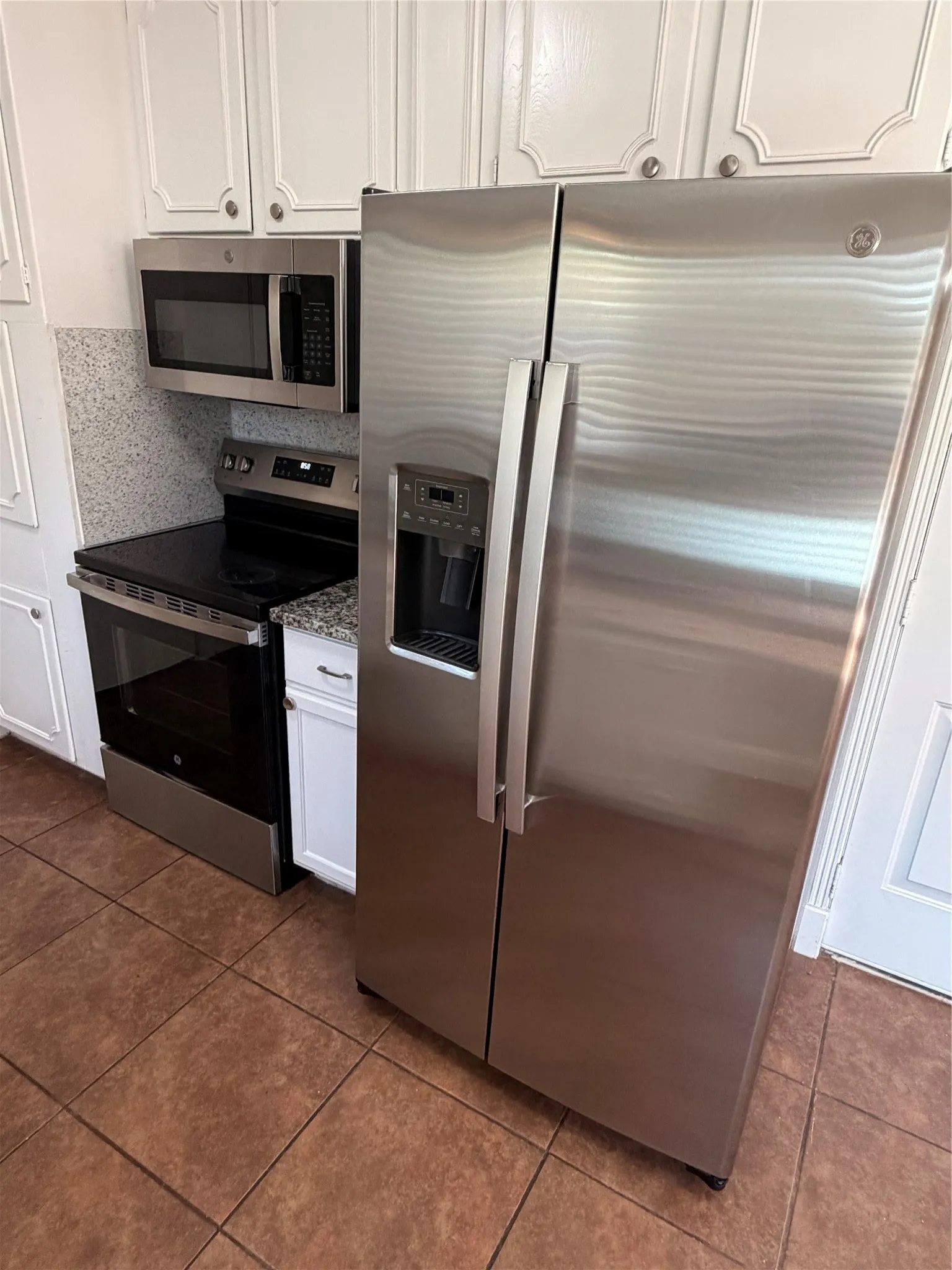 Single Family Residence For Sale in Tarrant County , 725 Willow Street, Hurst, Texas 76053, 4 Bedroom, 2 Bathroom, 2 Garage spaces, 1,423 Sqft, built in 1963, mls#21387937, Real Estate Agent in Hurst, Homes For Sale in Tarrant county, Homes For Sale in Hurst, Realtor in Hurst Texas, Real Estate Brokerage Independent Realty Texas, Luminita Cordes Realtor