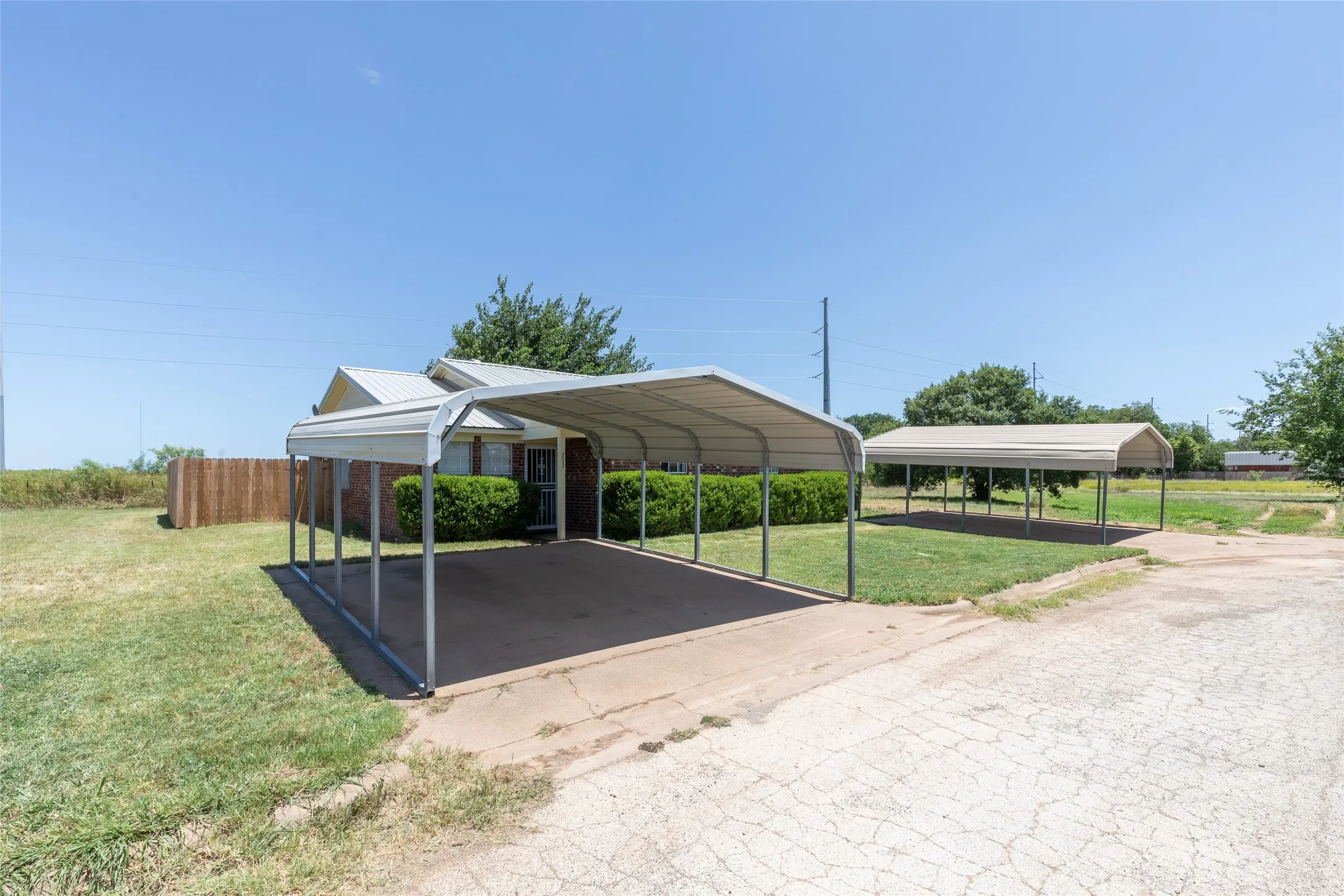 Townhouse For Sale in Runnels County , 201 & 203 Bluebonnet Drive, Winters, Texas 79567, 4 Bedroom, 4 Bathroom, Garage spaces, 1,782 Sqft, built in 1999, mls#21387982, Real Estate Agent in Winters, Homes For Sale in Runnels county, Homes For Sale in Winters, Realtor in Winters Texas, Real Estate Brokerage Independent Realty Texas, Luminita Cordes Realtor