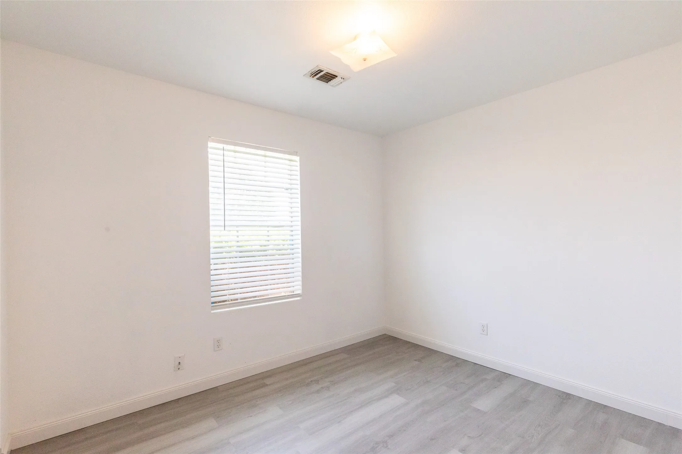 Townhouse For Sale in Runnels County , 201 & 203 Bluebonnet Drive, Winters, Texas 79567, 4 Bedroom, 4 Bathroom, Garage spaces, 1,782 Sqft, built in 1999, mls#21387982, Real Estate Agent in Winters, Homes For Sale in Runnels county, Homes For Sale in Winters, Realtor in Winters Texas, Real Estate Brokerage Independent Realty Texas, Luminita Cordes Realtor