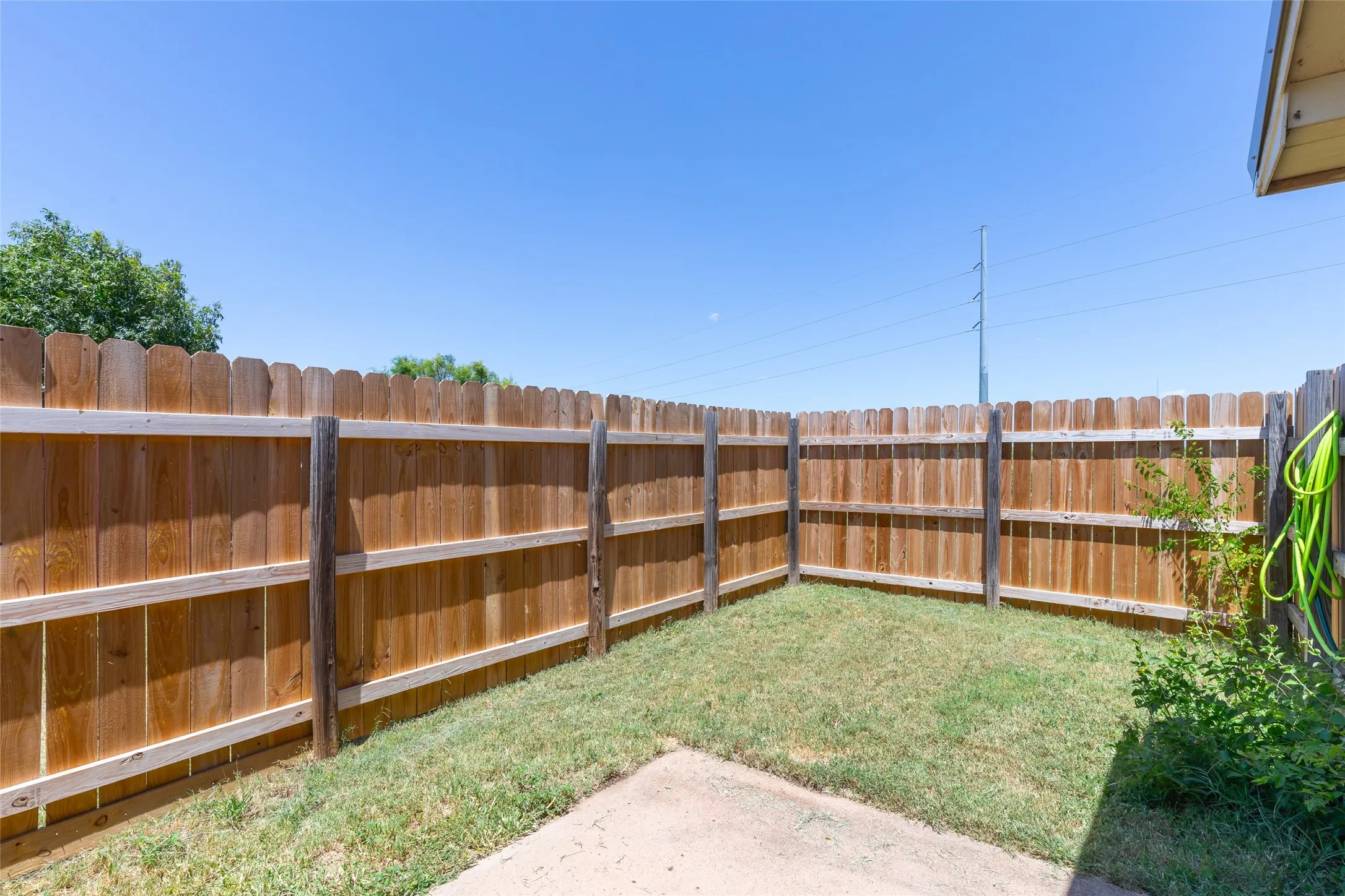 Townhouse For Sale in Runnels County , 201 & 203 Bluebonnet Drive, Winters, Texas 79567, 4 Bedroom, 4 Bathroom, Garage spaces, 1,782 Sqft, built in 1999, mls#21387982, Real Estate Agent in Winters, Homes For Sale in Runnels county, Homes For Sale in Winters, Realtor in Winters Texas, Real Estate Brokerage Independent Realty Texas, Luminita Cordes Realtor
