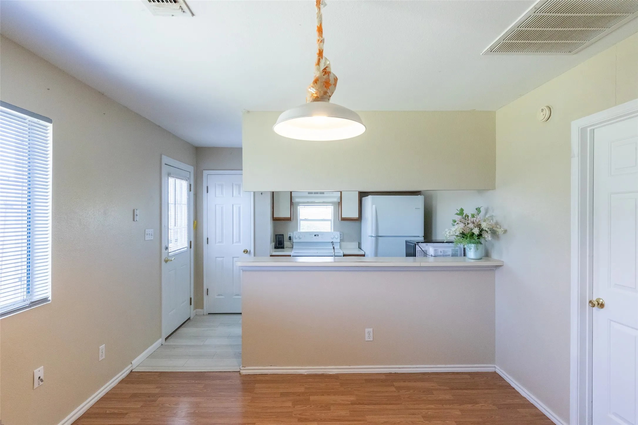 Townhouse For Sale in Runnels County , 201 & 203 Bluebonnet Drive, Winters, Texas 79567, 4 Bedroom, 4 Bathroom, Garage spaces, 1,782 Sqft, built in 1999, mls#21387982, Real Estate Agent in Winters, Homes For Sale in Runnels county, Homes For Sale in Winters, Realtor in Winters Texas, Real Estate Brokerage Independent Realty Texas, Luminita Cordes Realtor
