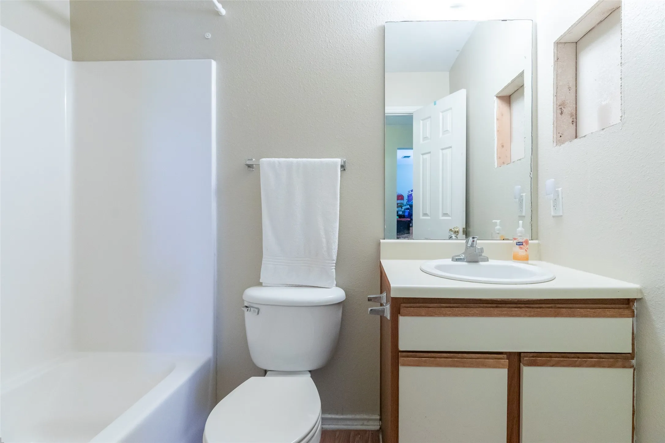 Townhouse For Sale in Runnels County , 201 & 203 Bluebonnet Drive, Winters, Texas 79567, 4 Bedroom, 4 Bathroom, Garage spaces, 1,782 Sqft, built in 1999, mls#21387982, Real Estate Agent in Winters, Homes For Sale in Runnels county, Homes For Sale in Winters, Realtor in Winters Texas, Real Estate Brokerage Independent Realty Texas, Luminita Cordes Realtor