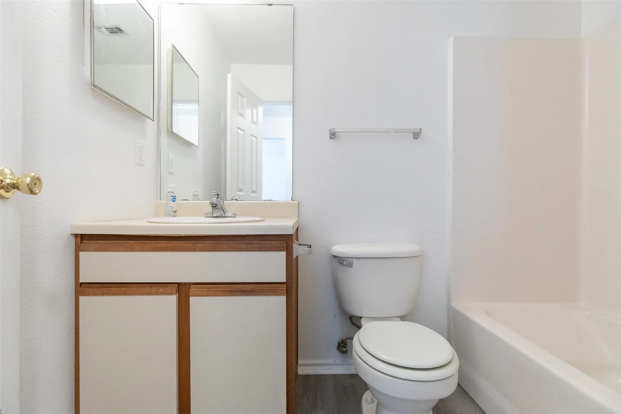 Townhouse For Sale in Runnels County , 201 & 203 Bluebonnet Drive, Winters, Texas 79567, 4 Bedroom, 4 Bathroom, Garage spaces, 1,782 Sqft, built in 1999, mls#21387982, Real Estate Agent in Winters, Homes For Sale in Runnels county, Homes For Sale in Winters, Realtor in Winters Texas, Real Estate Brokerage Independent Realty Texas, Luminita Cordes Realtor