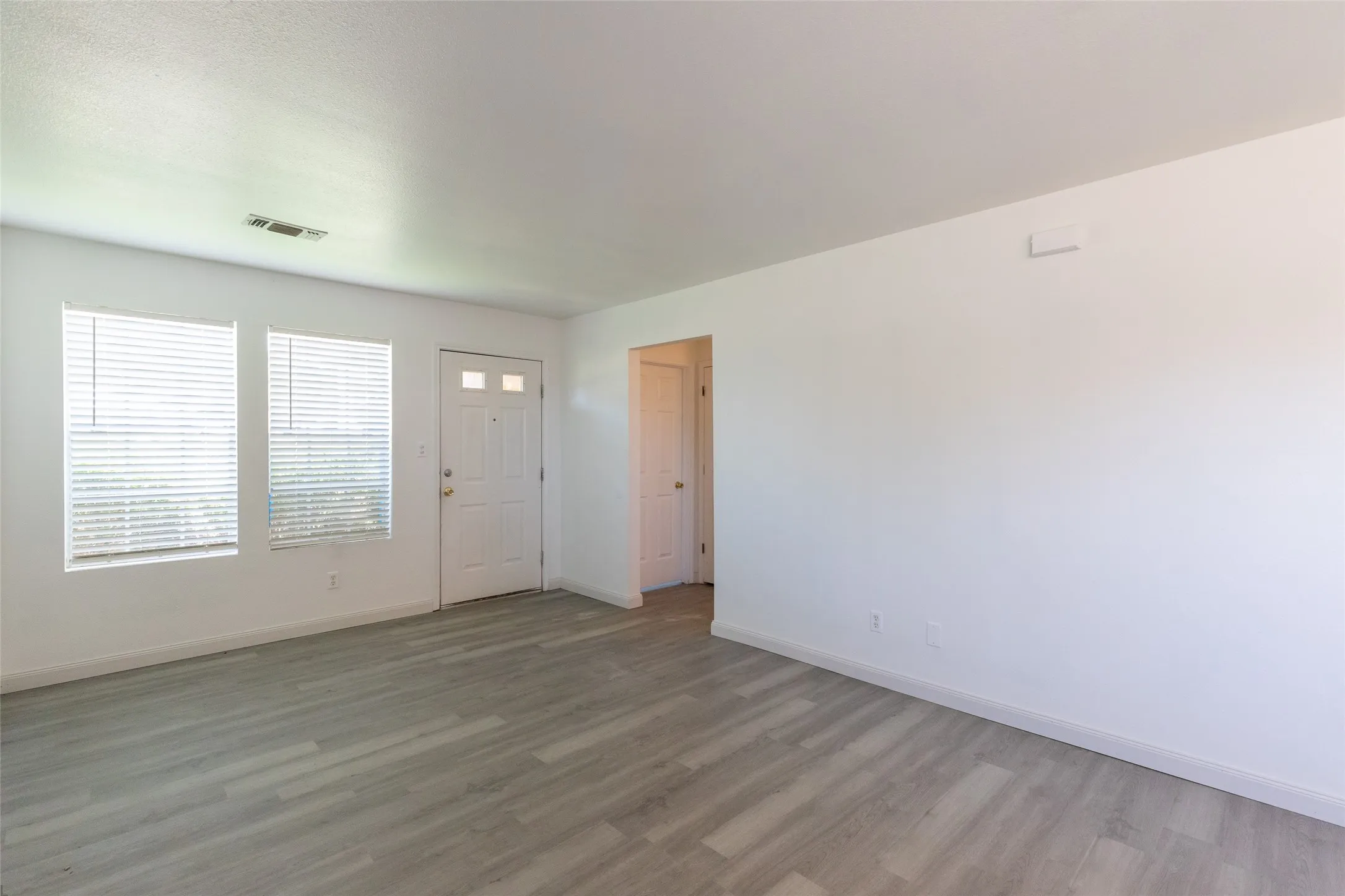 Townhouse For Sale in Runnels County , 201 & 203 Bluebonnet Drive, Winters, Texas 79567, 4 Bedroom, 4 Bathroom, Garage spaces, 1,782 Sqft, built in 1999, mls#21387982, Real Estate Agent in Winters, Homes For Sale in Runnels county, Homes For Sale in Winters, Realtor in Winters Texas, Real Estate Brokerage Independent Realty Texas, Luminita Cordes Realtor
