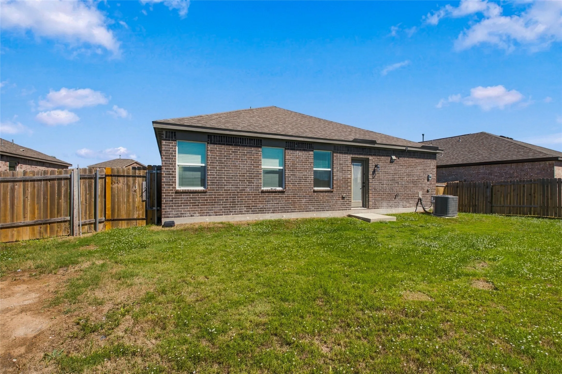 Single Family Residence For Rent in Collin County , 2025 Dakota Drive, Anna, Texas 75409, 4 Bedroom, 2 Bathroom, 2 Garage spaces, 1,811 Sqft, built in 2023, mls#21387971, Real Estate Agent in Anna, Homes For Rent in Collin county, Homes For Rent in Anna, Realtor in Anna Texas, Real Estate Brokerage Independent Realty Texas, Luminita Cordes Realtor