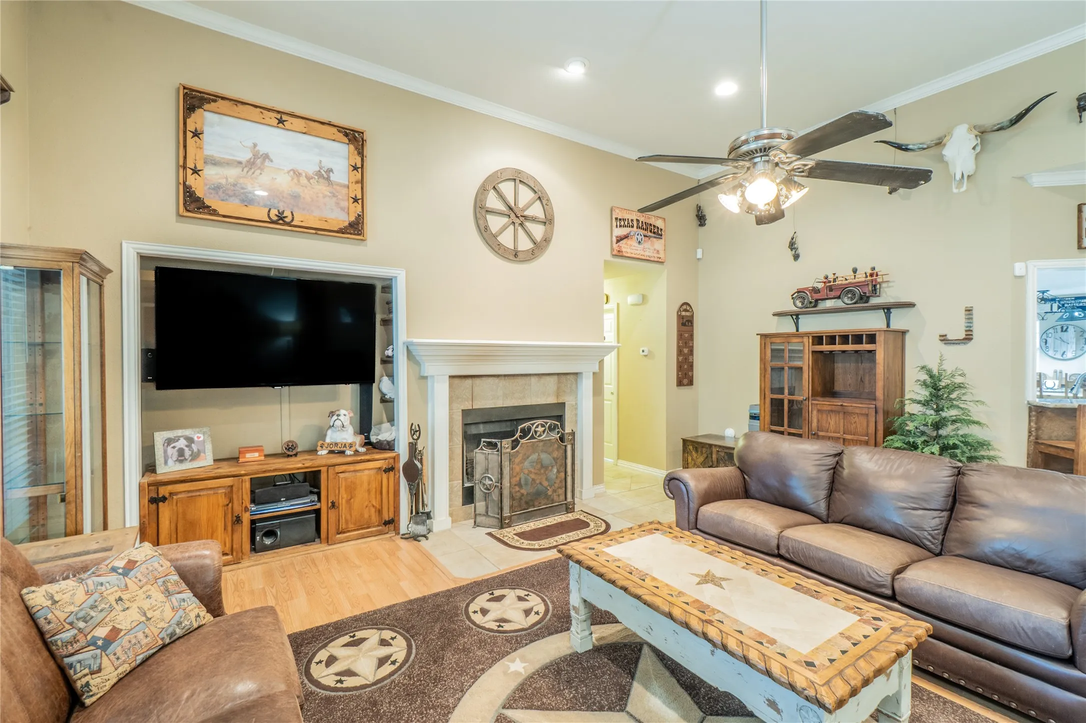 Single Family Residence For Sale in Ellis County , 2830 Brads Way, Midlothian, Texas 76065, 4 Bedroom, 3 Bathroom, 2 Garage spaces, 2,387 Sqft, built in 2002, mls#21385772, Real Estate Agent in Midlothian, Homes For Sale in Ellis county, Homes For Sale in Midlothian, Realtor in Midlothian Texas, Real Estate Brokerage Independent Realty Texas, Luminita Cordes Realtor