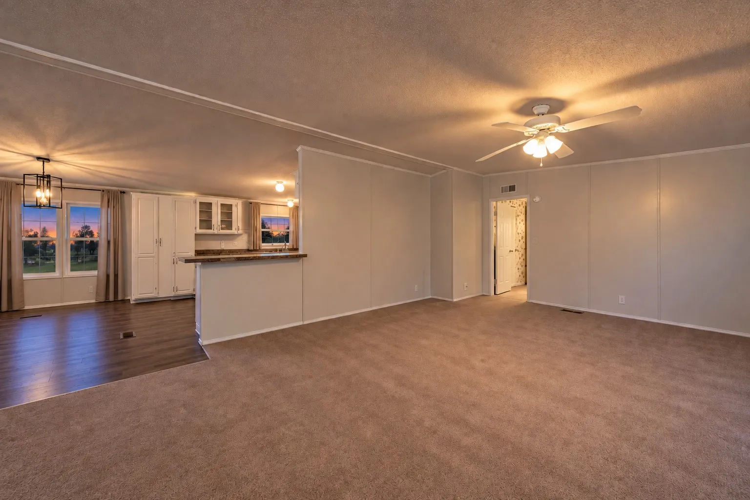 Manufactured Home For Sale in Wise County , 208 Rhett Court, Aurora, Texas 76078, 3 Bedroom, 2 Bathroom, Garage spaces, 1,792 Sqft, built in 1998, mls#21367616, Real Estate Agent in Aurora, Homes For Sale in Wise county, Homes For Sale in Aurora, Realtor in Aurora Texas, Real Estate Brokerage Independent Realty Texas, Luminita Cordes Realtor