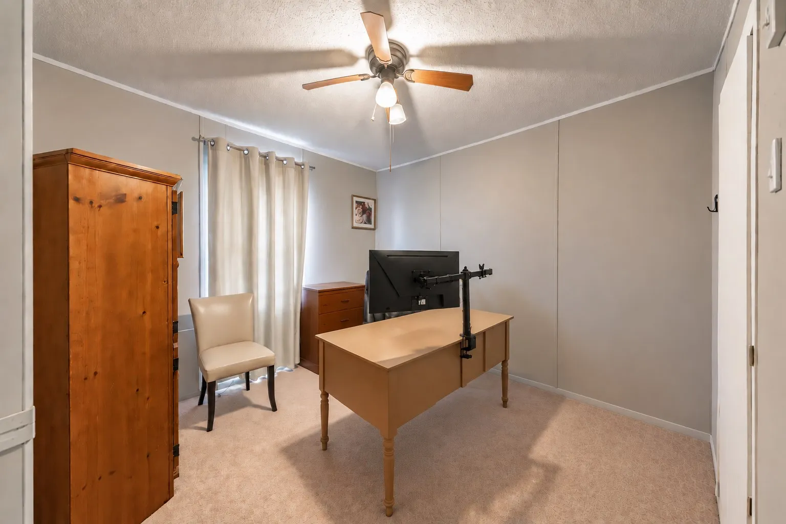 Manufactured Home For Sale in Wise County , 208 Rhett Court, Aurora, Texas 76078, 3 Bedroom, 2 Bathroom, Garage spaces, 1,792 Sqft, built in 1998, mls#21367616, Real Estate Agent in Aurora, Homes For Sale in Wise county, Homes For Sale in Aurora, Realtor in Aurora Texas, Real Estate Brokerage Independent Realty Texas, Luminita Cordes Realtor