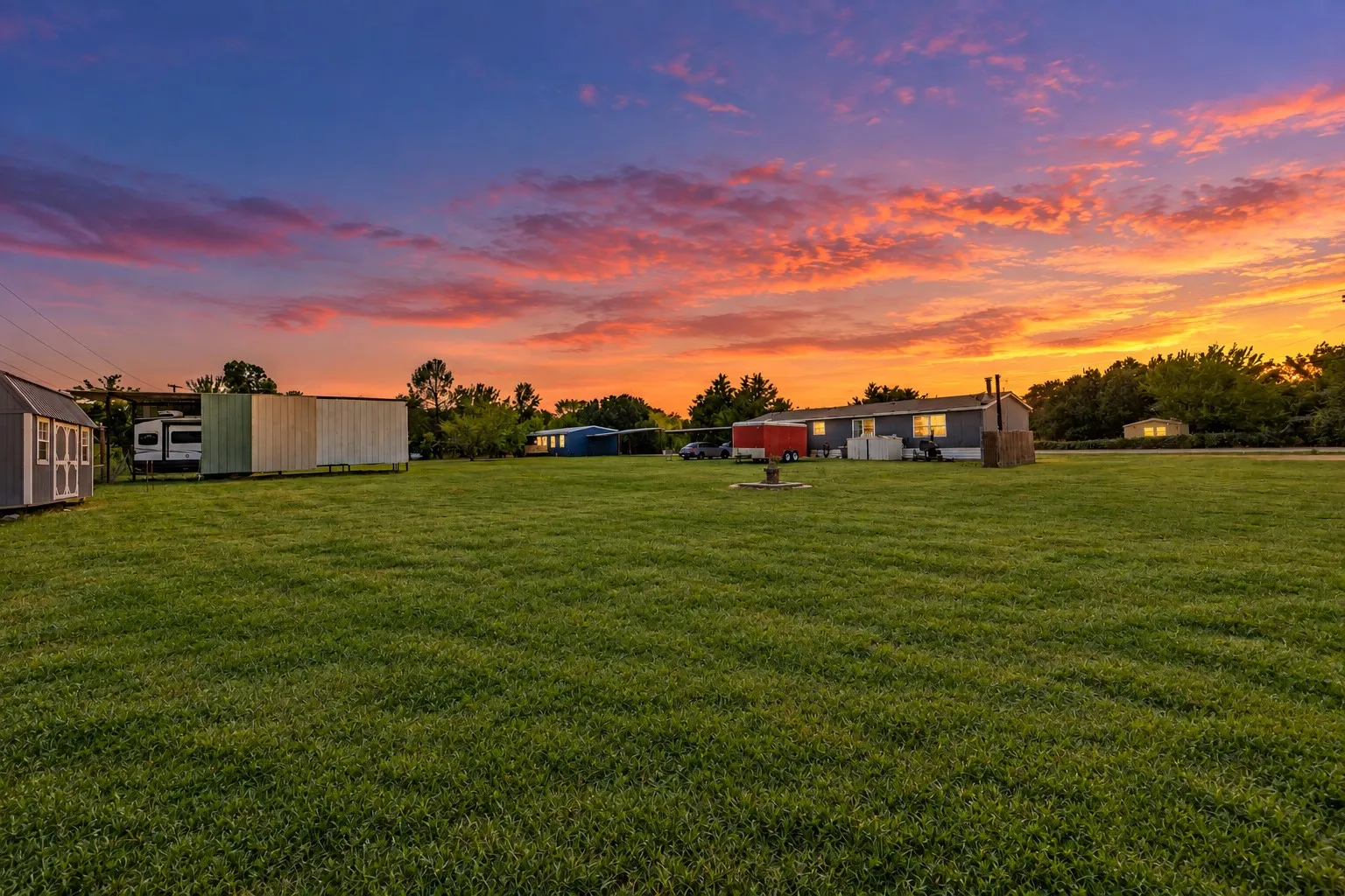 Manufactured Home For Sale in Wise County , 208 Rhett Court, Aurora, Texas 76078, 3 Bedroom, 2 Bathroom, Garage spaces, 1,792 Sqft, built in 1998, mls#21367616, Real Estate Agent in Aurora, Homes For Sale in Wise county, Homes For Sale in Aurora, Realtor in Aurora Texas, Real Estate Brokerage Independent Realty Texas, Luminita Cordes Realtor