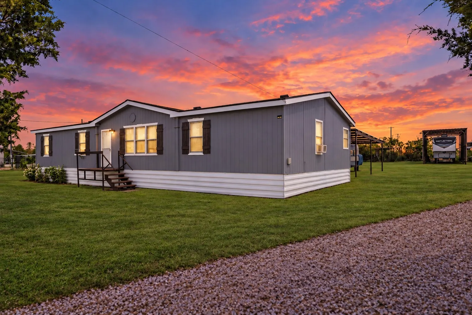 Manufactured Home For Sale in Wise County , 208 Rhett Court, Aurora, Texas 76078, 3 Bedroom, 2 Bathroom, Garage spaces, 1,792 Sqft, built in 1998, mls#21367616, Real Estate Agent in Aurora, Homes For Sale in Wise county, Homes For Sale in Aurora, Realtor in Aurora Texas, Real Estate Brokerage Independent Realty Texas, Luminita Cordes Realtor