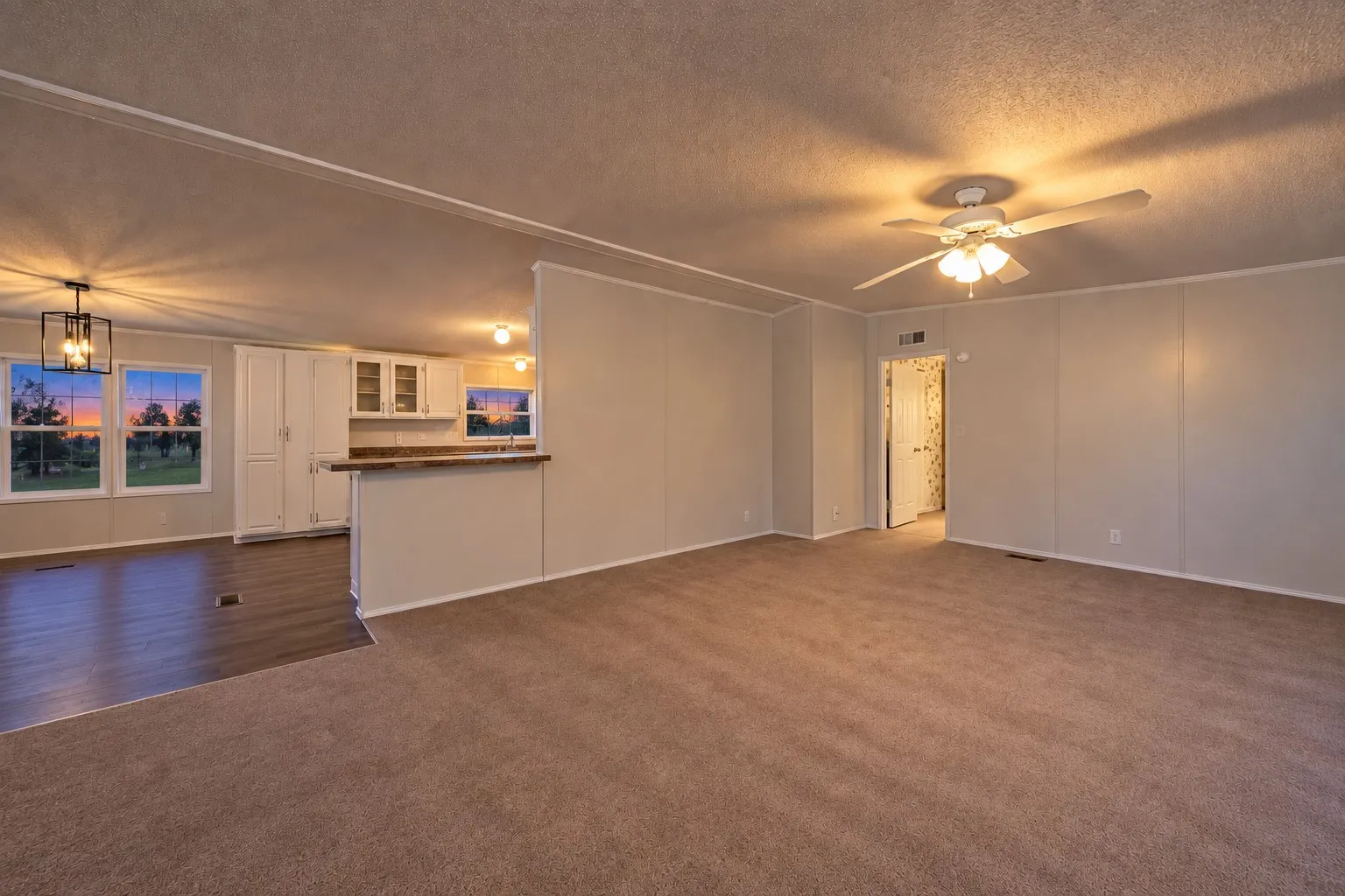 Manufactured Home For Sale in Wise County , 208 Rhett Court, Aurora, Texas 76078, 3 Bedroom, 2 Bathroom, Garage spaces, 1,792 Sqft, built in 1998, mls#21367616, Real Estate Agent in Aurora, Homes For Sale in Wise county, Homes For Sale in Aurora, Realtor in Aurora Texas, Real Estate Brokerage Independent Realty Texas, Luminita Cordes Realtor