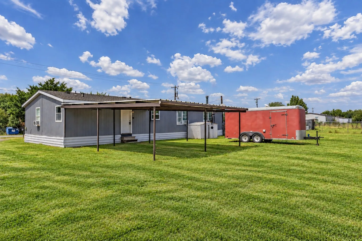 Manufactured Home For Sale in Wise County , 208 Rhett Court, Aurora, Texas 76078, 3 Bedroom, 2 Bathroom, Garage spaces, 1,792 Sqft, built in 1998, mls#21367616, Real Estate Agent in Aurora, Homes For Sale in Wise county, Homes For Sale in Aurora, Realtor in Aurora Texas, Real Estate Brokerage Independent Realty Texas, Luminita Cordes Realtor