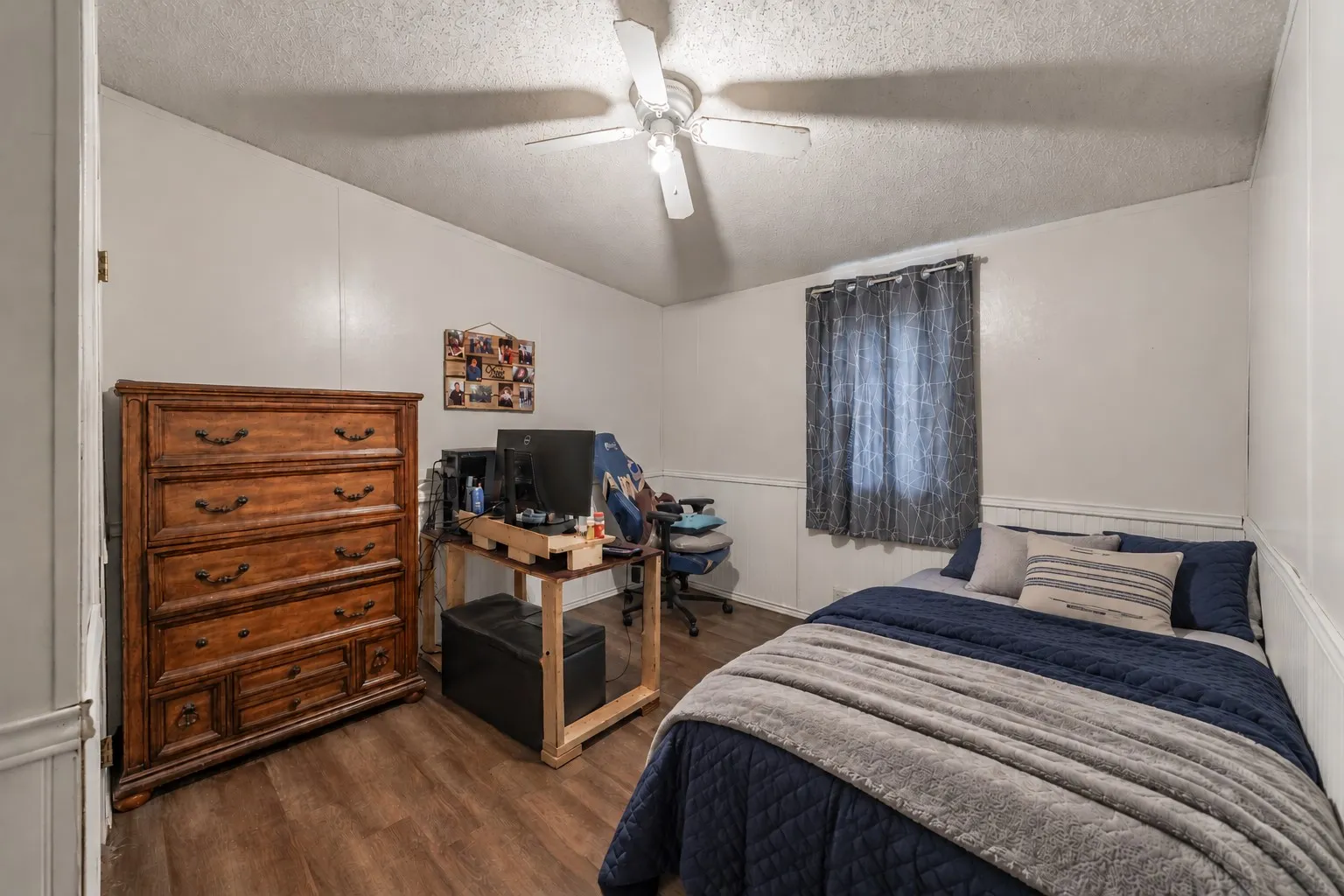 Manufactured Home For Sale in Wise County , 208 Rhett Court, Aurora, Texas 76078, 3 Bedroom, 2 Bathroom, Garage spaces, 1,792 Sqft, built in 1998, mls#21367616, Real Estate Agent in Aurora, Homes For Sale in Wise county, Homes For Sale in Aurora, Realtor in Aurora Texas, Real Estate Brokerage Independent Realty Texas, Luminita Cordes Realtor
