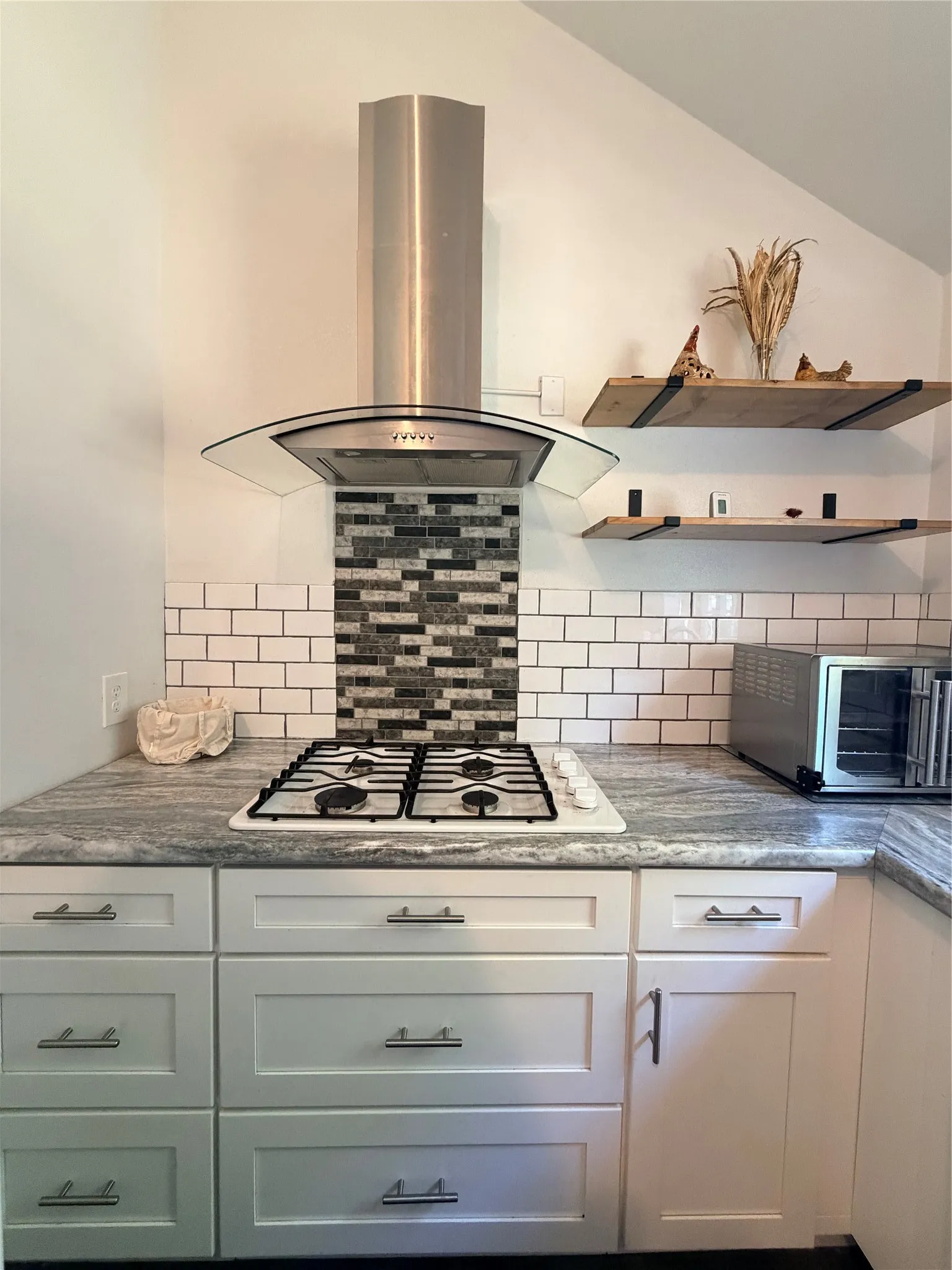 Single Family Residence For Sale in Hill County , 132 Hcr 1320 N, Hillsboro, Texas 76645, 1 Bedroom, 1 Bathroom, Garage spaces, 640 Sqft, built in 2019, mls#21385258, Real Estate Agent in Hillsboro, Homes For Sale in Hill county, Homes For Sale in Hillsboro, Realtor in Hillsboro Texas, Real Estate Brokerage Independent Realty Texas, Luminita Cordes Realtor
