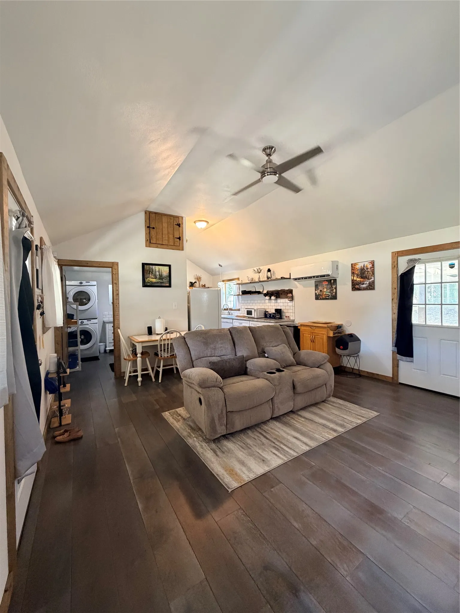 Single Family Residence For Sale in Hill County , 132 Hcr 1320 N, Hillsboro, Texas 76645, 1 Bedroom, 1 Bathroom, Garage spaces, 640 Sqft, built in 2019, mls#21385258, Real Estate Agent in Hillsboro, Homes For Sale in Hill county, Homes For Sale in Hillsboro, Realtor in Hillsboro Texas, Real Estate Brokerage Independent Realty Texas, Luminita Cordes Realtor