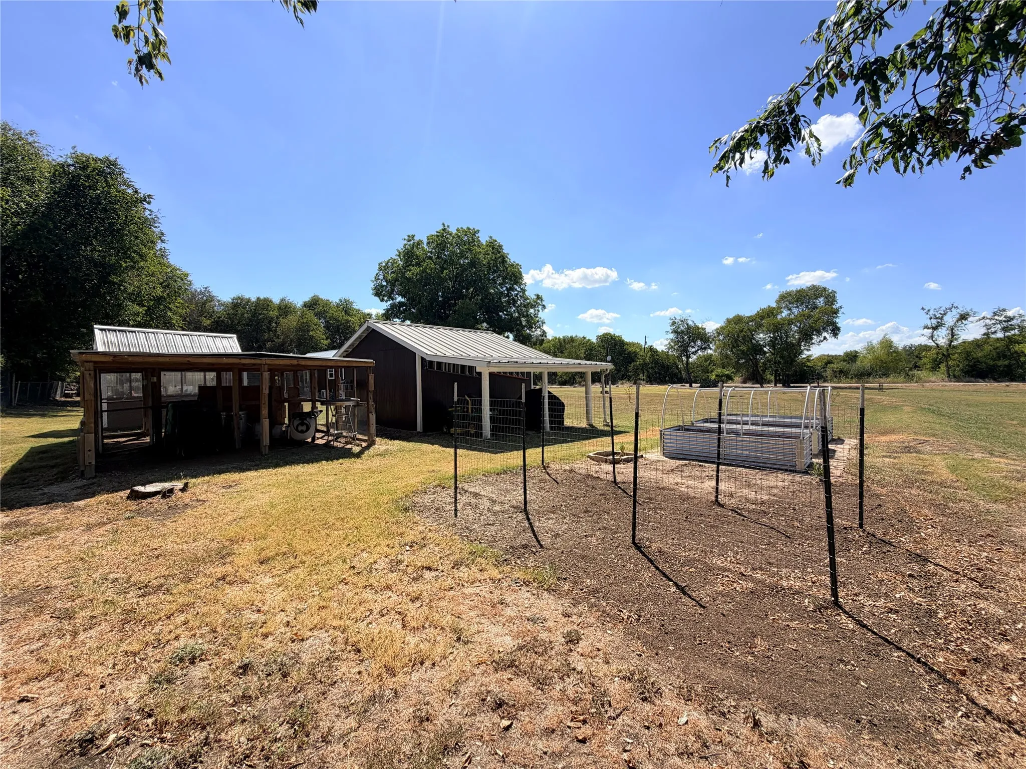Single Family Residence For Sale in Hill County , 132 Hcr 1320 N, Hillsboro, Texas 76645, 1 Bedroom, 1 Bathroom, Garage spaces, 640 Sqft, built in 2019, mls#21385258, Real Estate Agent in Hillsboro, Homes For Sale in Hill county, Homes For Sale in Hillsboro, Realtor in Hillsboro Texas, Real Estate Brokerage Independent Realty Texas, Luminita Cordes Realtor