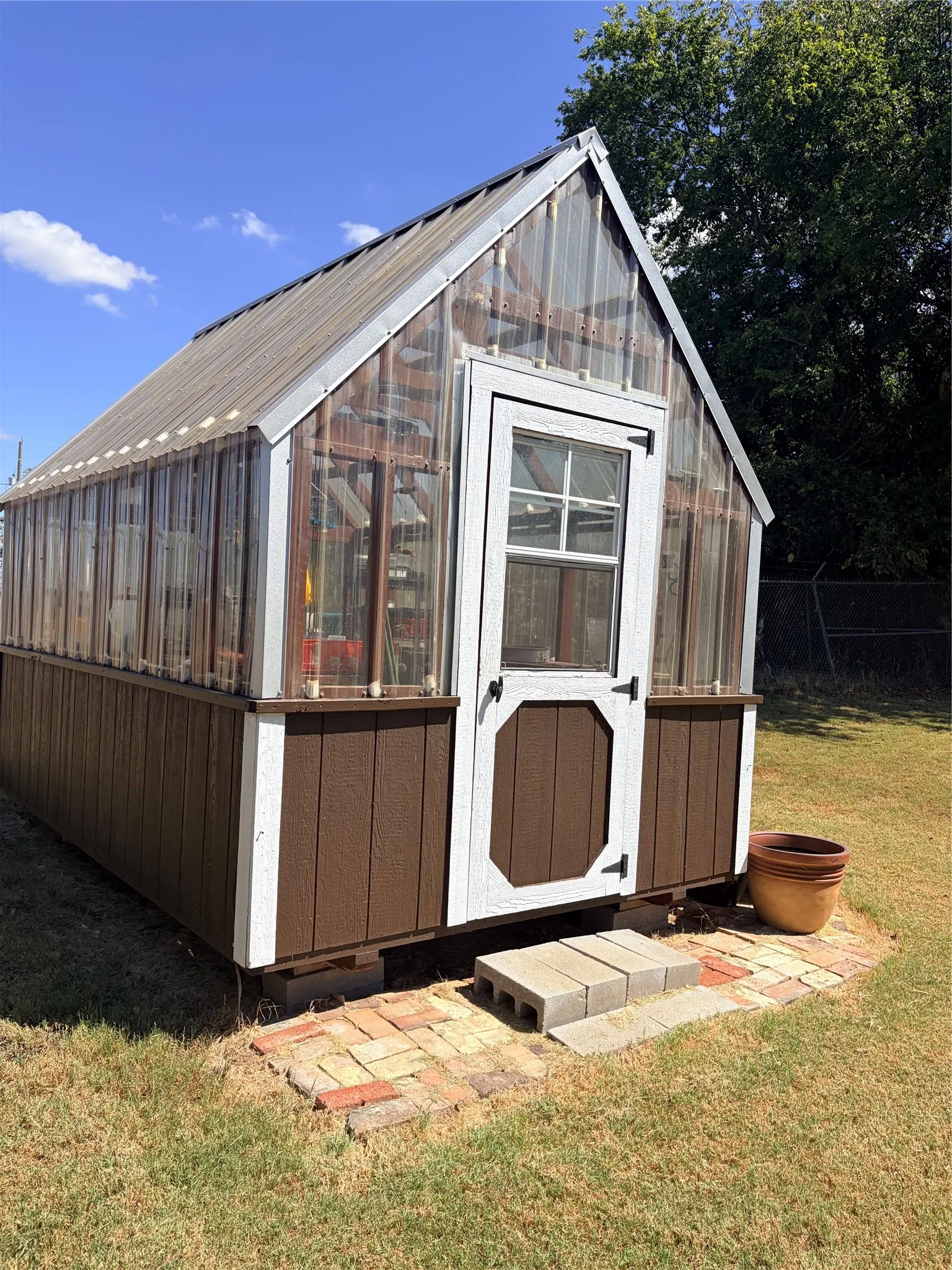 Single Family Residence For Sale in Hill County , 132 Hcr 1320 N, Hillsboro, Texas 76645, 1 Bedroom, 1 Bathroom, Garage spaces, 640 Sqft, built in 2019, mls#21385258, Real Estate Agent in Hillsboro, Homes For Sale in Hill county, Homes For Sale in Hillsboro, Realtor in Hillsboro Texas, Real Estate Brokerage Independent Realty Texas, Luminita Cordes Realtor