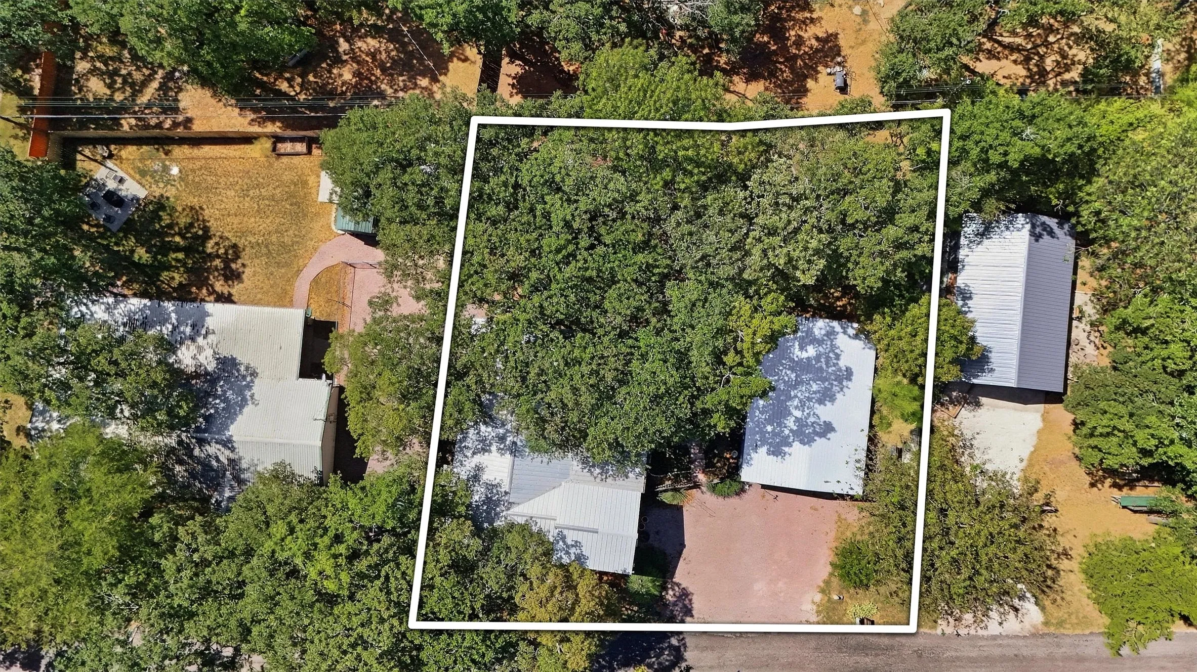 Single Family Residence For Sale in Grayson County , 85 Scalock Drive, Gordonville, Texas 76245, 4 Bedroom, 2 Bathroom, 2 Garage spaces, 1,581 Sqft, built in 1999, mls#21387311, Real Estate Agent in Gordonville, Homes For Sale in Grayson county, Homes For Sale in Gordonville, Realtor in Gordonville Texas, Real Estate Brokerage Independent Realty Texas, Luminita Cordes Realtor