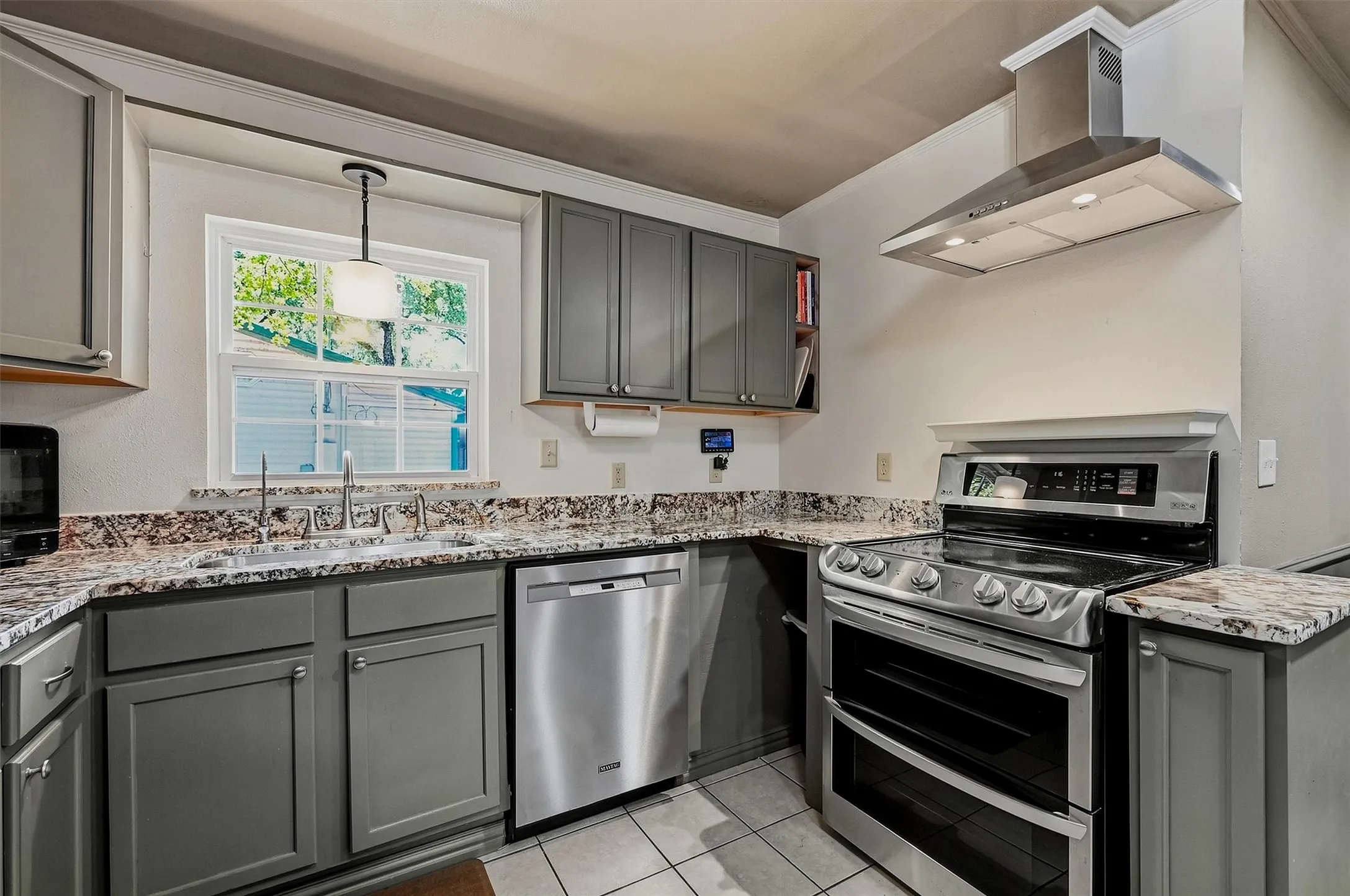 Single Family Residence For Sale in Grayson County , 85 Scalock Drive, Gordonville, Texas 76245, 4 Bedroom, 2 Bathroom, 2 Garage spaces, 1,581 Sqft, built in 1999, mls#21387311, Real Estate Agent in Gordonville, Homes For Sale in Grayson county, Homes For Sale in Gordonville, Realtor in Gordonville Texas, Real Estate Brokerage Independent Realty Texas, Luminita Cordes Realtor