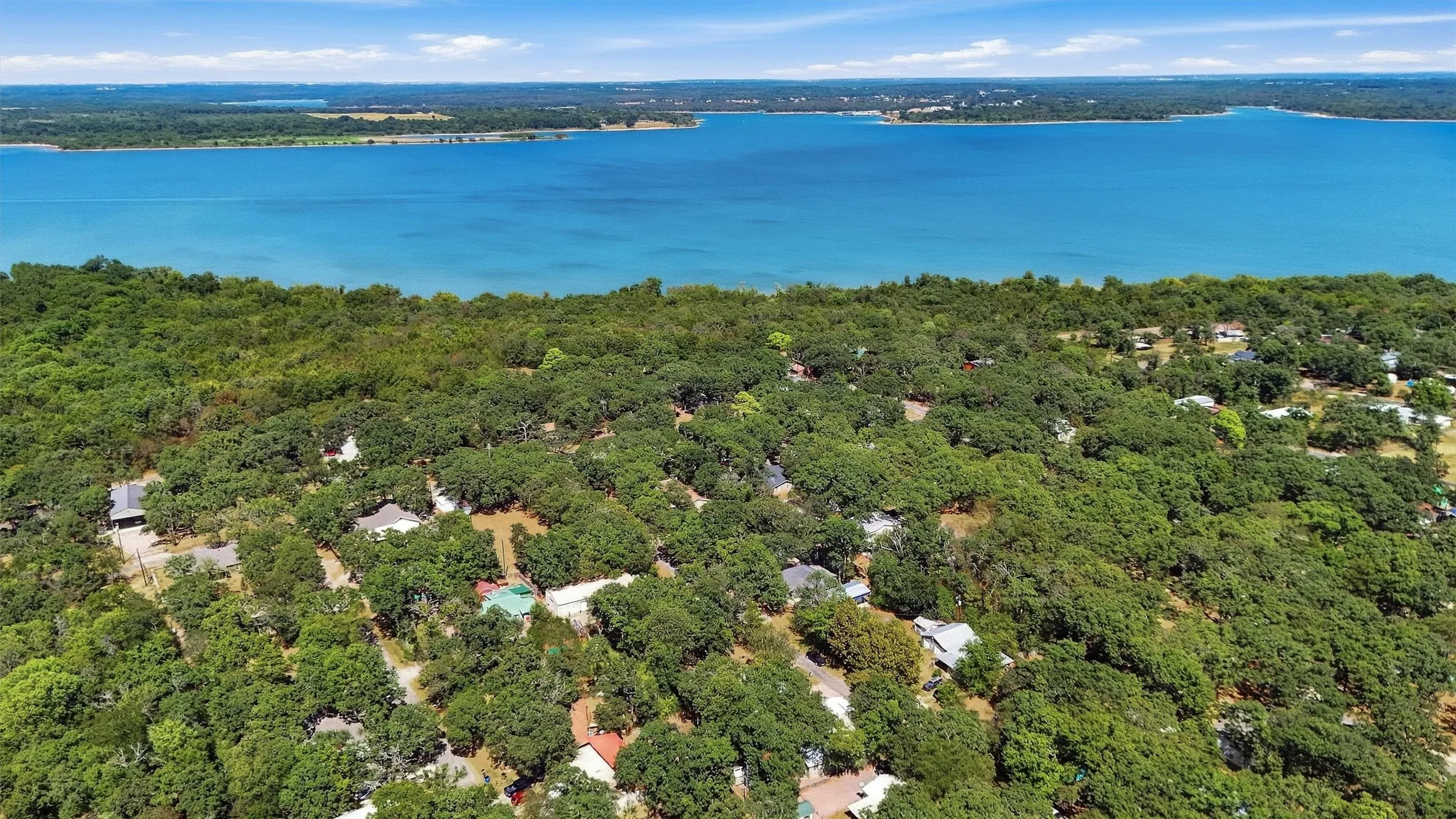 Single Family Residence For Sale in Grayson County , 85 Scalock Drive, Gordonville, Texas 76245, 4 Bedroom, 2 Bathroom, 2 Garage spaces, 1,581 Sqft, built in 1999, mls#21387311, Real Estate Agent in Gordonville, Homes For Sale in Grayson county, Homes For Sale in Gordonville, Realtor in Gordonville Texas, Real Estate Brokerage Independent Realty Texas, Luminita Cordes Realtor