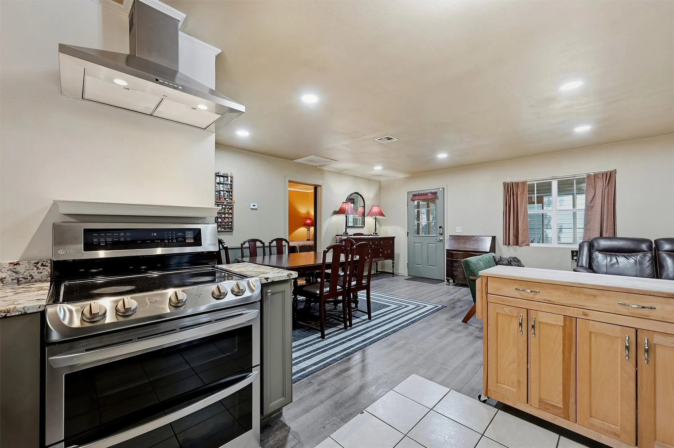 Single Family Residence For Sale in Grayson County , 85 Scalock Drive, Gordonville, Texas 76245, 4 Bedroom, 2 Bathroom, 2 Garage spaces, 1,581 Sqft, built in 1999, mls#21387311, Real Estate Agent in Gordonville, Homes For Sale in Grayson county, Homes For Sale in Gordonville, Realtor in Gordonville Texas, Real Estate Brokerage Independent Realty Texas, Luminita Cordes Realtor