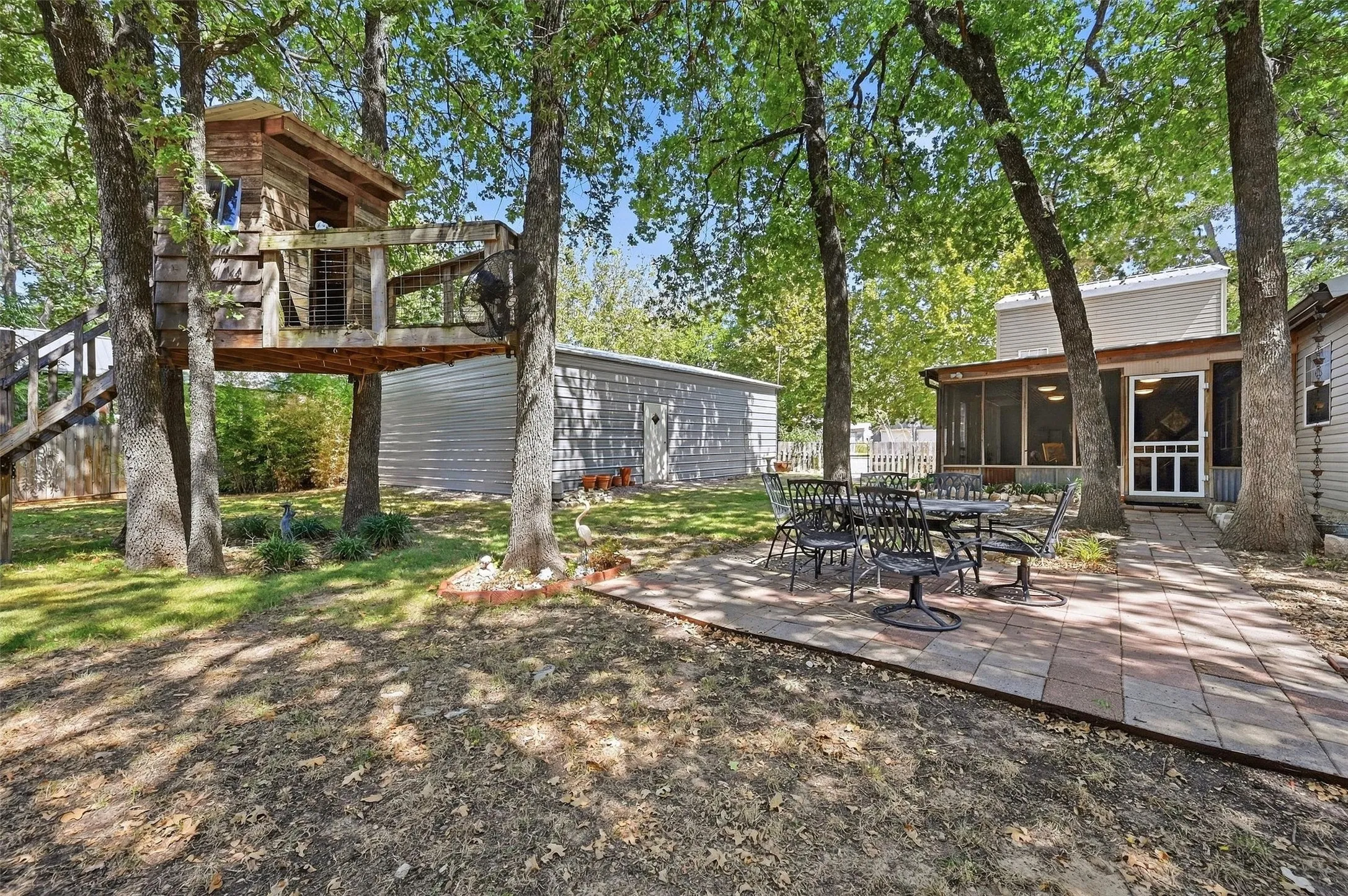 Single Family Residence For Sale in Grayson County , 85 Scalock Drive, Gordonville, Texas 76245, 4 Bedroom, 2 Bathroom, 2 Garage spaces, 1,581 Sqft, built in 1999, mls#21387311, Real Estate Agent in Gordonville, Homes For Sale in Grayson county, Homes For Sale in Gordonville, Realtor in Gordonville Texas, Real Estate Brokerage Independent Realty Texas, Luminita Cordes Realtor