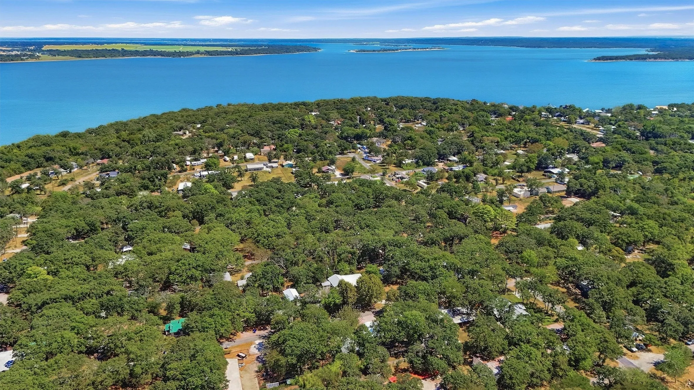 Single Family Residence For Sale in Grayson County , 85 Scalock Drive, Gordonville, Texas 76245, 4 Bedroom, 2 Bathroom, 2 Garage spaces, 1,581 Sqft, built in 1999, mls#21387311, Real Estate Agent in Gordonville, Homes For Sale in Grayson county, Homes For Sale in Gordonville, Realtor in Gordonville Texas, Real Estate Brokerage Independent Realty Texas, Luminita Cordes Realtor