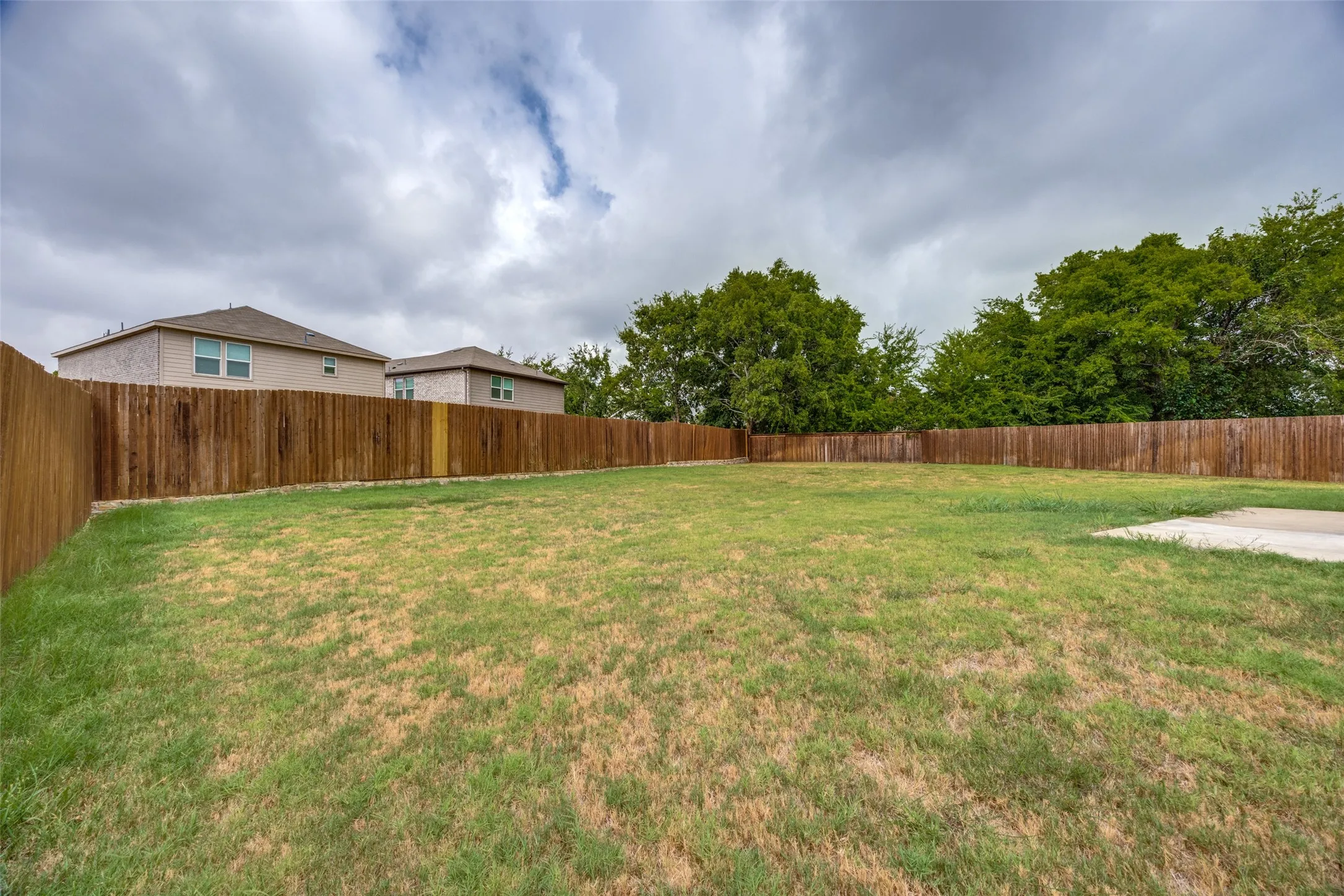 Single Family Residence For Rent in Grayson County , 400 Alton Street, Van Alstyne, Texas 75495, 3 Bedroom, 3 Bathroom, 2 Garage spaces, 2,044 Sqft, built in 2022, mls#21387801, Real Estate Agent in Van Alstyne, Homes For Rent in Grayson county, Homes For Rent in Van Alstyne, Realtor in Van Alstyne Texas, Real Estate Brokerage Independent Realty Texas, Luminita Cordes Realtor