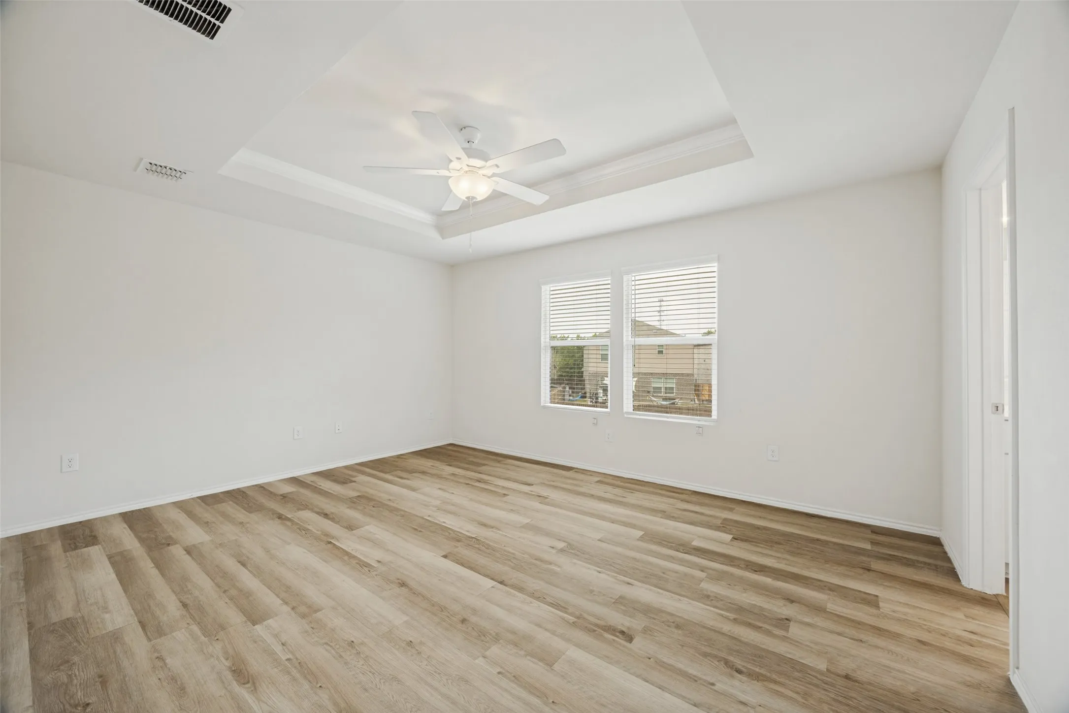Single Family Residence For Rent in Grayson County , 400 Alton Street, Van Alstyne, Texas 75495, 3 Bedroom, 3 Bathroom, 2 Garage spaces, 2,044 Sqft, built in 2022, mls#21387801, Real Estate Agent in Van Alstyne, Homes For Rent in Grayson county, Homes For Rent in Van Alstyne, Realtor in Van Alstyne Texas, Real Estate Brokerage Independent Realty Texas, Luminita Cordes Realtor