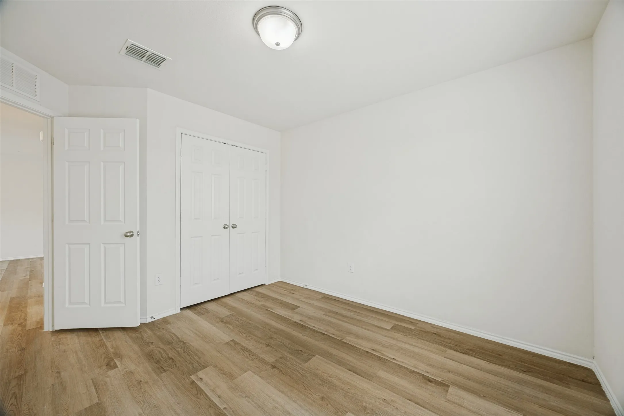 Single Family Residence For Rent in Grayson County , 400 Alton Street, Van Alstyne, Texas 75495, 3 Bedroom, 3 Bathroom, 2 Garage spaces, 2,044 Sqft, built in 2022, mls#21387801, Real Estate Agent in Van Alstyne, Homes For Rent in Grayson county, Homes For Rent in Van Alstyne, Realtor in Van Alstyne Texas, Real Estate Brokerage Independent Realty Texas, Luminita Cordes Realtor