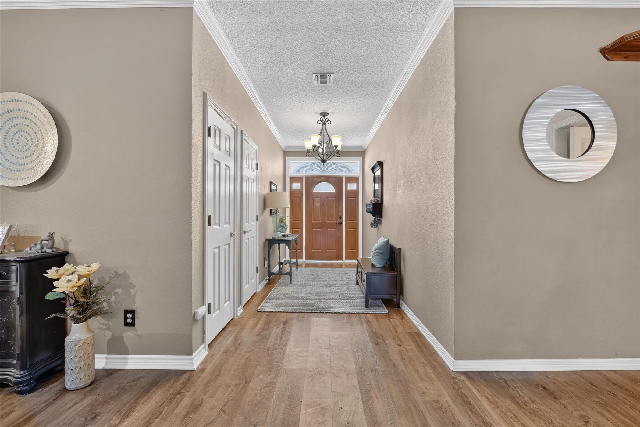 Single Family Residence For Sale in Parker County , 224 Rob Lane, Hudson Oaks, Texas 76087, 4 Bedroom, 5 Bathroom, 2 Garage spaces, 3,183 Sqft, built in 1992, mls#21372972, Real Estate Agent in Hudson Oaks, Homes For Sale in Parker county, Homes For Sale in Hudson Oaks, Realtor in Hudson Oaks Texas, Real Estate Brokerage Independent Realty Texas, Luminita Cordes Realtor