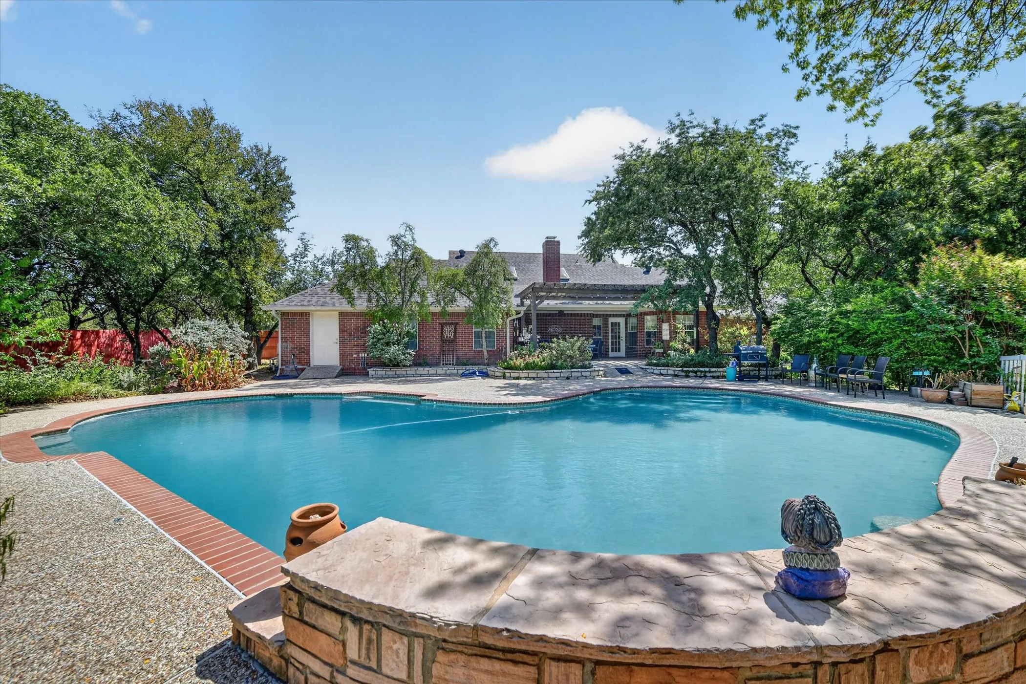 Single Family Residence For Sale in Parker County , 224 Rob Lane, Hudson Oaks, Texas 76087, 4 Bedroom, 5 Bathroom, 2 Garage spaces, 3,183 Sqft, built in 1992, mls#21372972, Real Estate Agent in Hudson Oaks, Homes For Sale in Parker county, Homes For Sale in Hudson Oaks, Realtor in Hudson Oaks Texas, Real Estate Brokerage Independent Realty Texas, Luminita Cordes Realtor