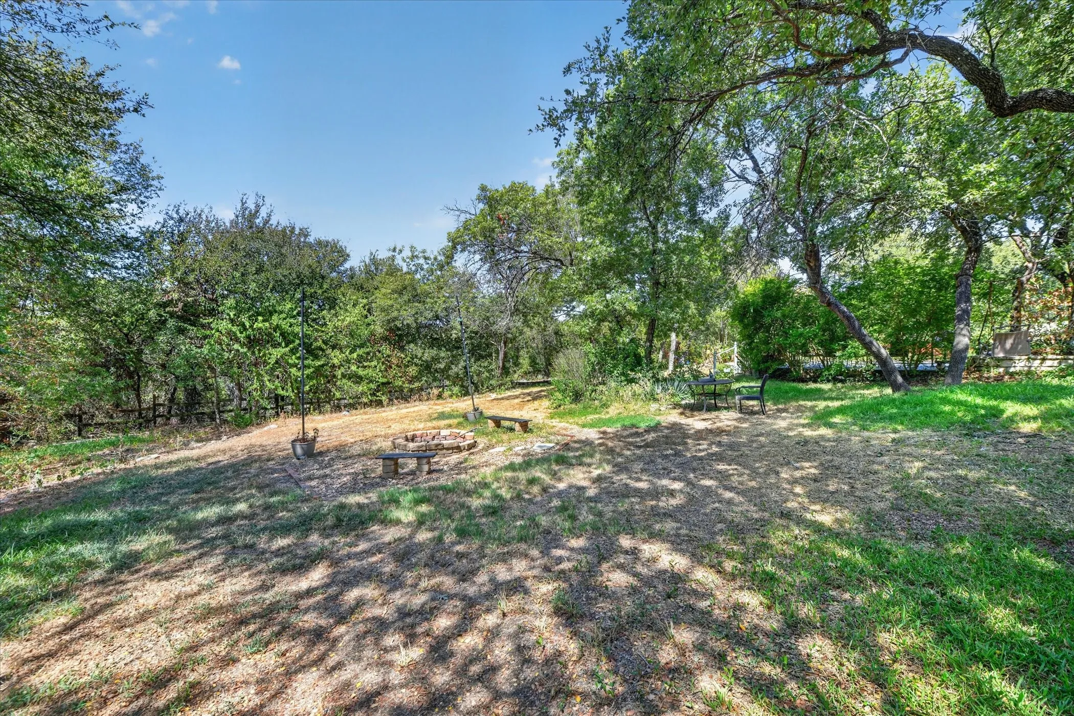 Single Family Residence For Sale in Parker County , 224 Rob Lane, Hudson Oaks, Texas 76087, 4 Bedroom, 5 Bathroom, 2 Garage spaces, 3,183 Sqft, built in 1992, mls#21372972, Real Estate Agent in Hudson Oaks, Homes For Sale in Parker county, Homes For Sale in Hudson Oaks, Realtor in Hudson Oaks Texas, Real Estate Brokerage Independent Realty Texas, Luminita Cordes Realtor