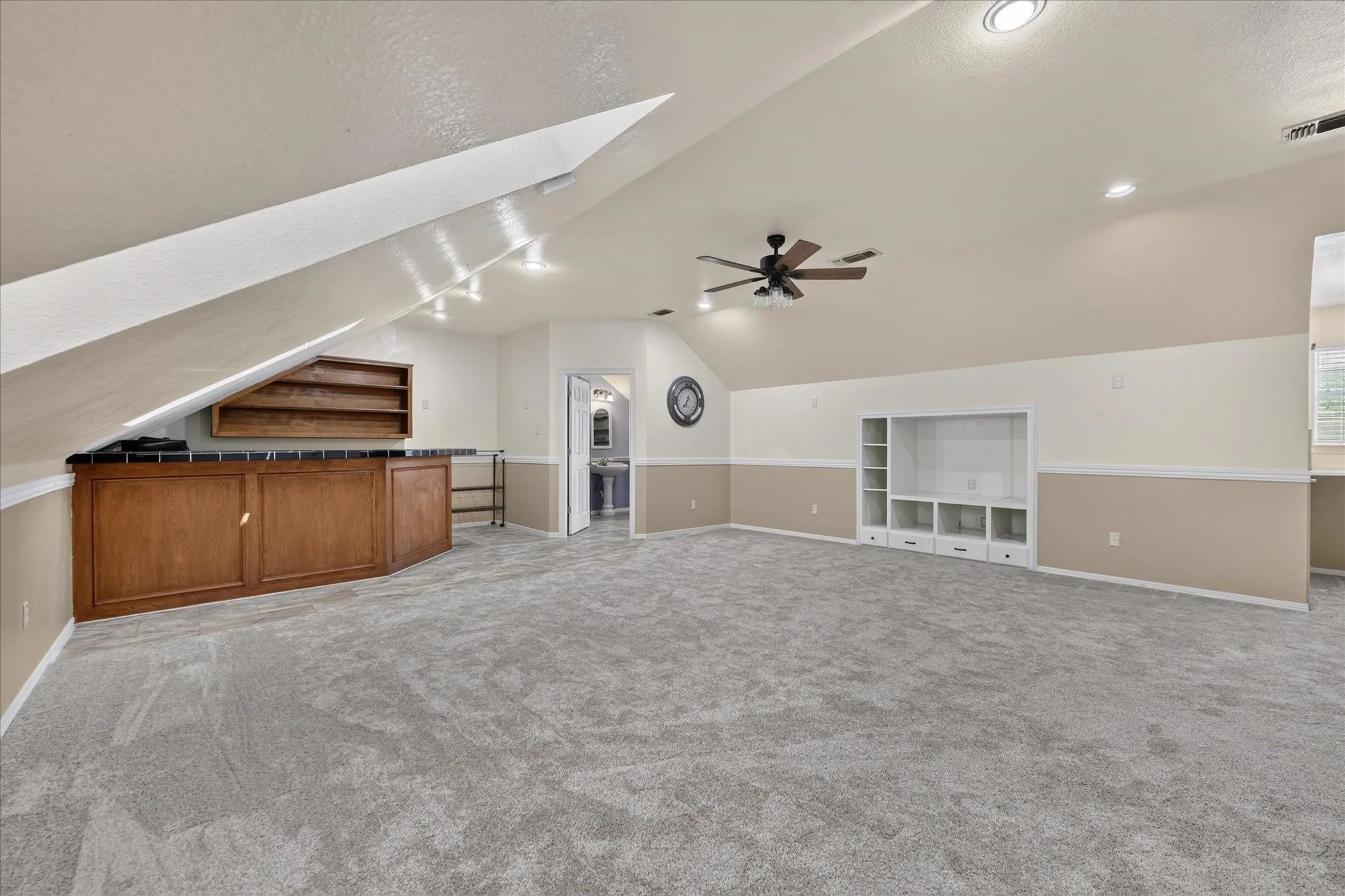 Single Family Residence For Sale in Parker County , 224 Rob Lane, Hudson Oaks, Texas 76087, 4 Bedroom, 5 Bathroom, 2 Garage spaces, 3,183 Sqft, built in 1992, mls#21372972, Real Estate Agent in Hudson Oaks, Homes For Sale in Parker county, Homes For Sale in Hudson Oaks, Realtor in Hudson Oaks Texas, Real Estate Brokerage Independent Realty Texas, Luminita Cordes Realtor