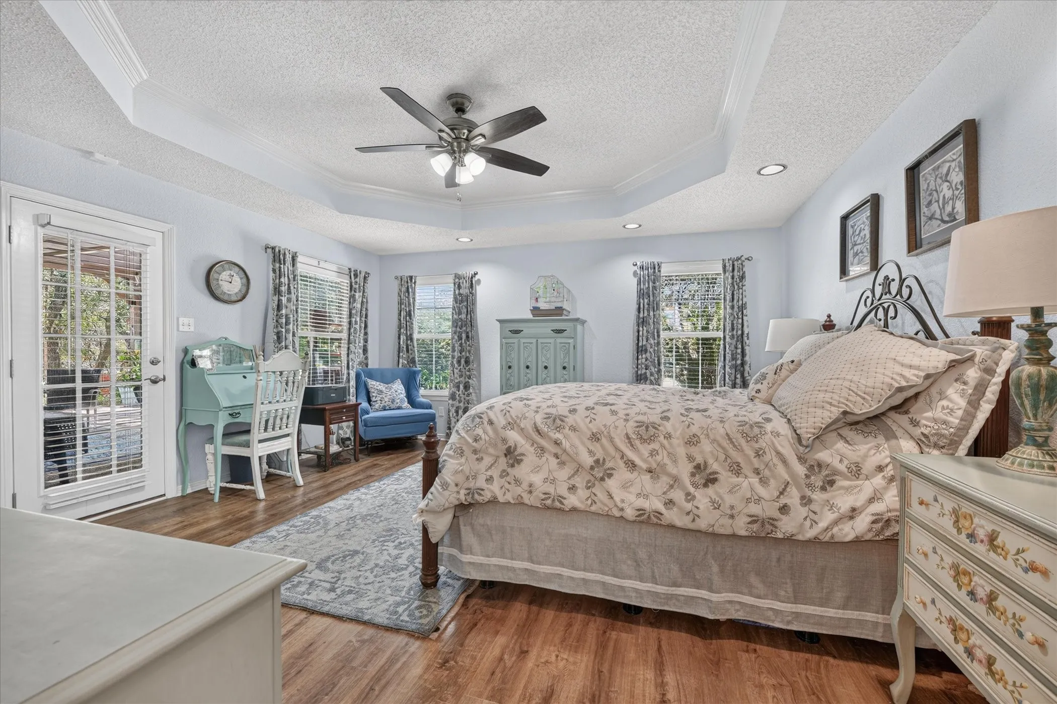 Single Family Residence For Sale in Parker County , 224 Rob Lane, Hudson Oaks, Texas 76087, 4 Bedroom, 5 Bathroom, 2 Garage spaces, 3,183 Sqft, built in 1992, mls#21372972, Real Estate Agent in Hudson Oaks, Homes For Sale in Parker county, Homes For Sale in Hudson Oaks, Realtor in Hudson Oaks Texas, Real Estate Brokerage Independent Realty Texas, Luminita Cordes Realtor
