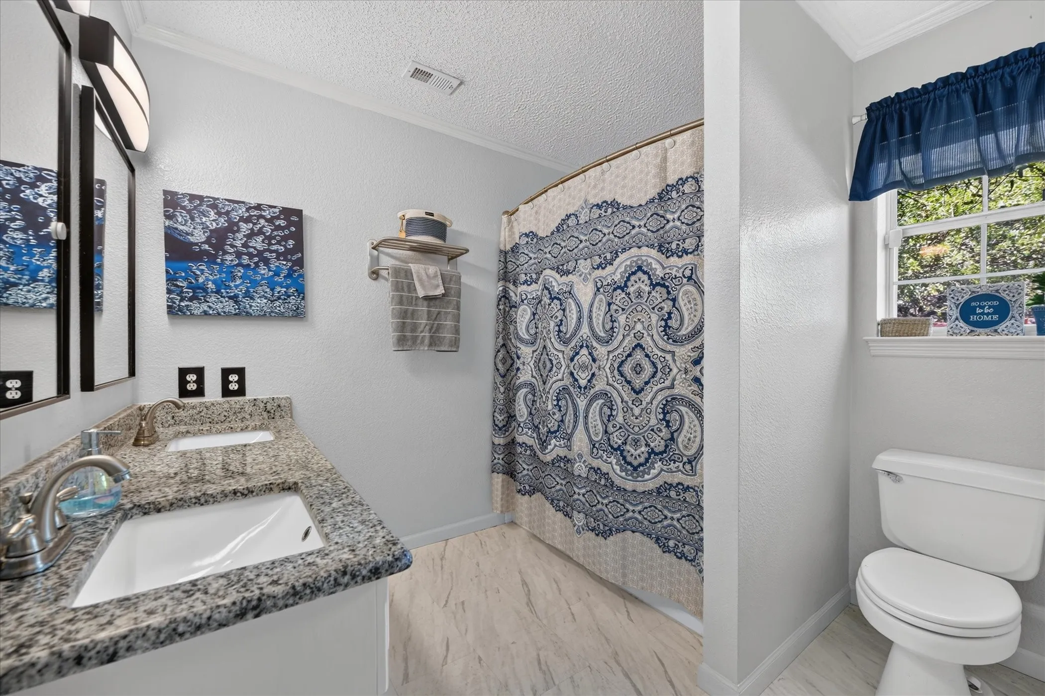 Single Family Residence For Sale in Parker County , 224 Rob Lane, Hudson Oaks, Texas 76087, 4 Bedroom, 5 Bathroom, 2 Garage spaces, 3,183 Sqft, built in 1992, mls#21372972, Real Estate Agent in Hudson Oaks, Homes For Sale in Parker county, Homes For Sale in Hudson Oaks, Realtor in Hudson Oaks Texas, Real Estate Brokerage Independent Realty Texas, Luminita Cordes Realtor