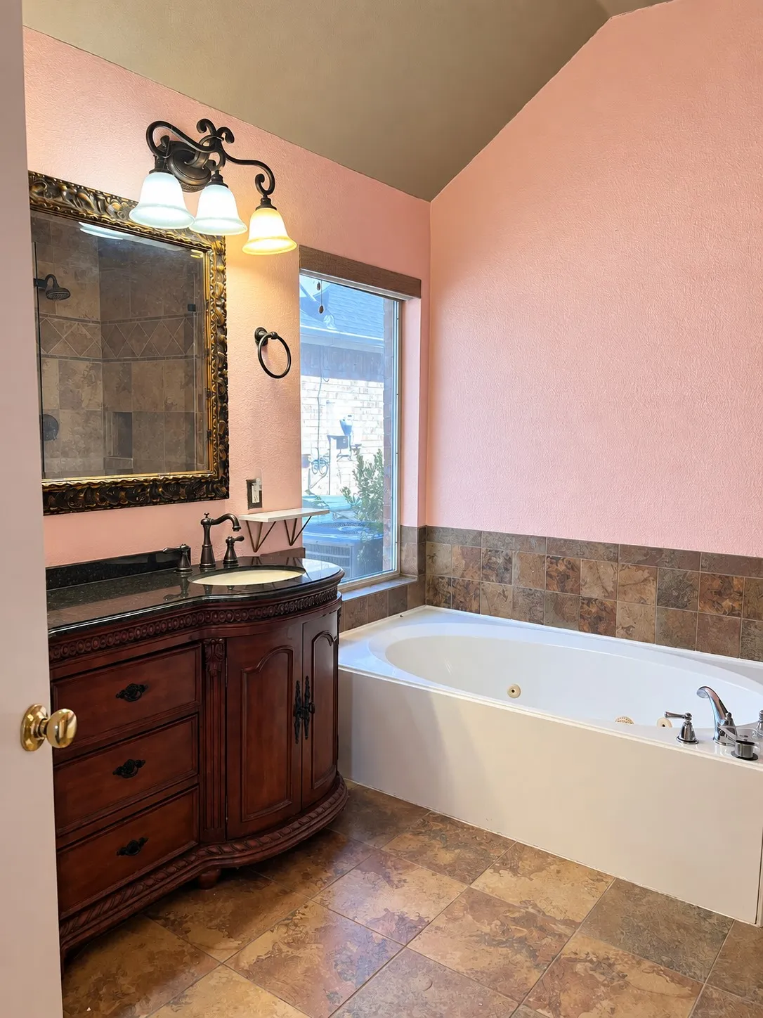 Single Family Residence For Sale in Denton County , 606 Lake Bridge Drive, Lake Dallas, Texas 75065, 3 Bedroom, 2 Bathroom, 2 Garage spaces, 2,238 Sqft, built in 1998, mls#21387481, Real Estate Agent in Lake Dallas, Homes For Sale in Denton county, Homes For Sale in Lake Dallas, Realtor in Lake Dallas Texas, Real Estate Brokerage Independent Realty Texas, Luminita Cordes Realtor