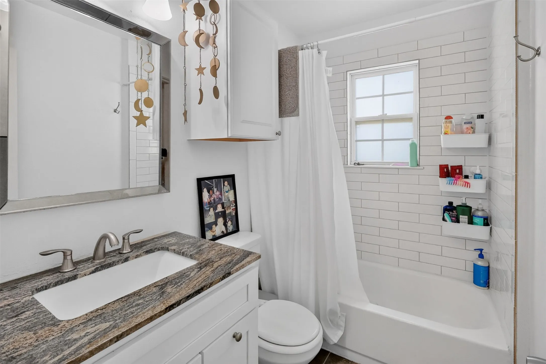 Single Family Residence For Sale in Tarrant County , 3821 Winfield Avenue, Fort Worth, Texas 76109, 3 Bedroom, 2 Bathroom, Garage spaces, 1,408 Sqft, built in 1948, mls#21388002, Real Estate Agent in Fort Worth, Homes For Sale in Tarrant county, Homes For Sale in Fort Worth, Realtor in Fort Worth Texas, Real Estate Brokerage Independent Realty Texas, Luminita Cordes Realtor