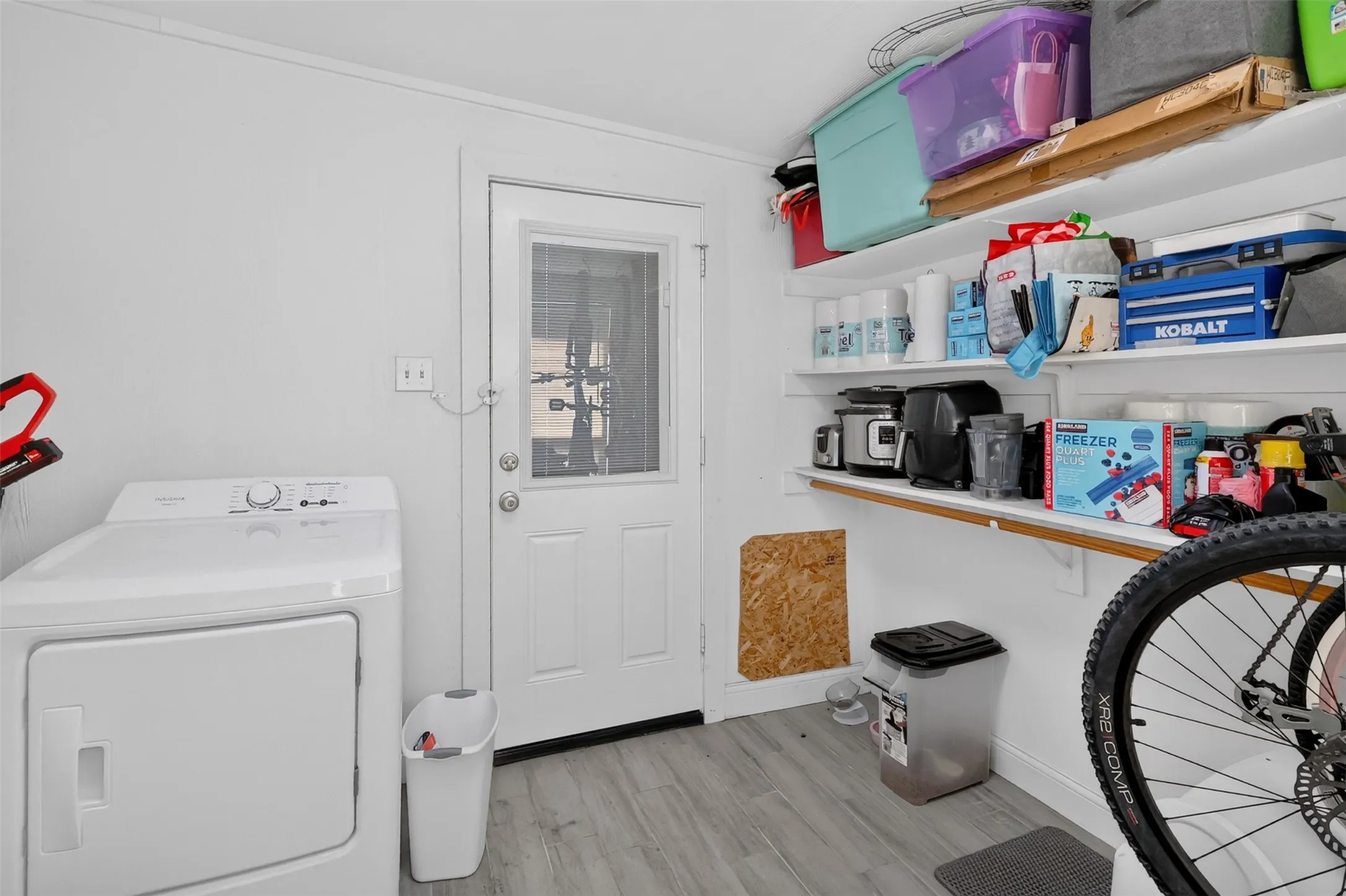 Single Family Residence For Sale in Tarrant County , 3821 Winfield Avenue, Fort Worth, Texas 76109, 3 Bedroom, 2 Bathroom, Garage spaces, 1,408 Sqft, built in 1948, mls#21388002, Real Estate Agent in Fort Worth, Homes For Sale in Tarrant county, Homes For Sale in Fort Worth, Realtor in Fort Worth Texas, Real Estate Brokerage Independent Realty Texas, Luminita Cordes Realtor
