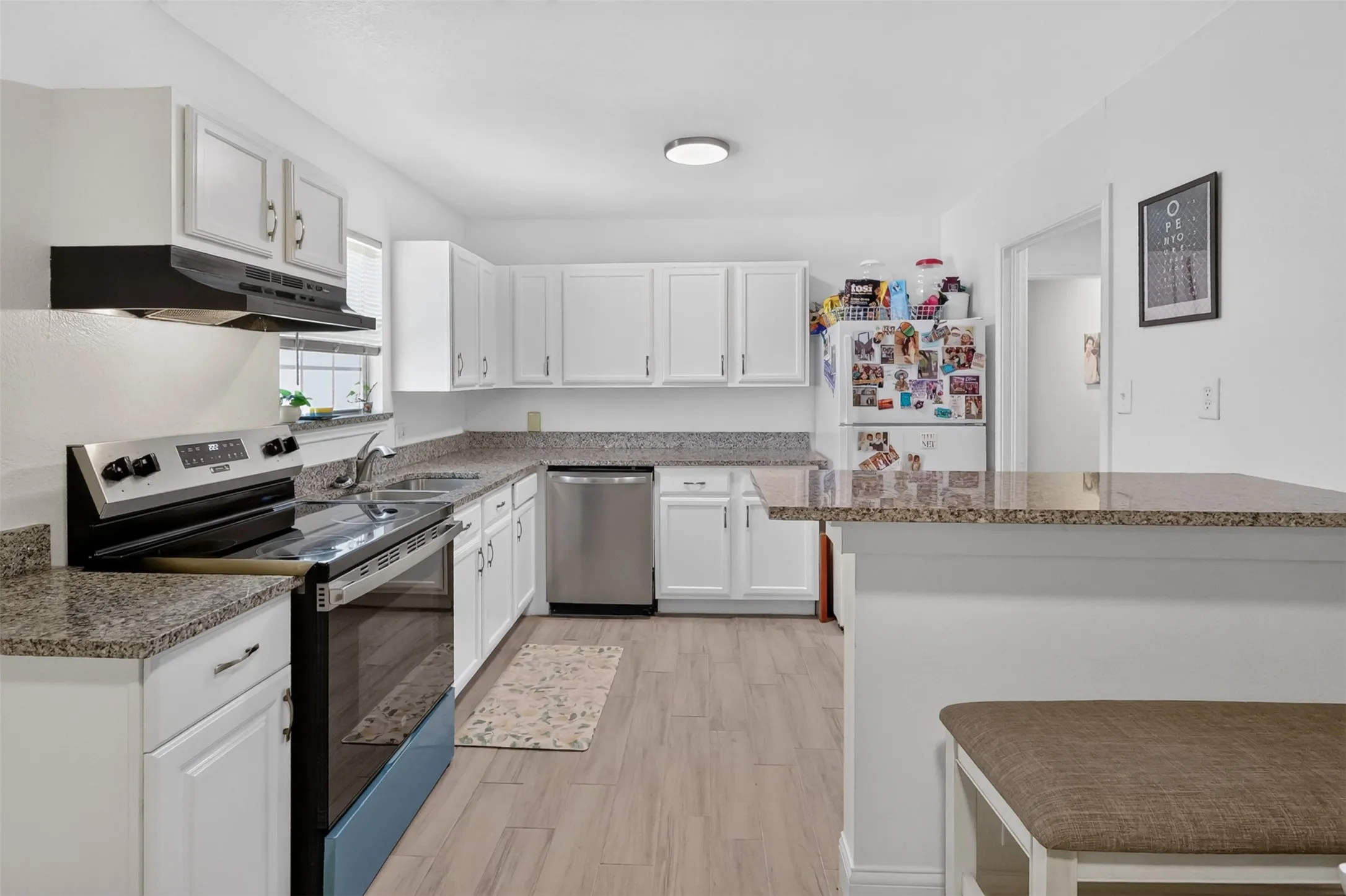 Single Family Residence For Sale in Tarrant County , 3821 Winfield Avenue, Fort Worth, Texas 76109, 3 Bedroom, 2 Bathroom, Garage spaces, 1,408 Sqft, built in 1948, mls#21388002, Real Estate Agent in Fort Worth, Homes For Sale in Tarrant county, Homes For Sale in Fort Worth, Realtor in Fort Worth Texas, Real Estate Brokerage Independent Realty Texas, Luminita Cordes Realtor
